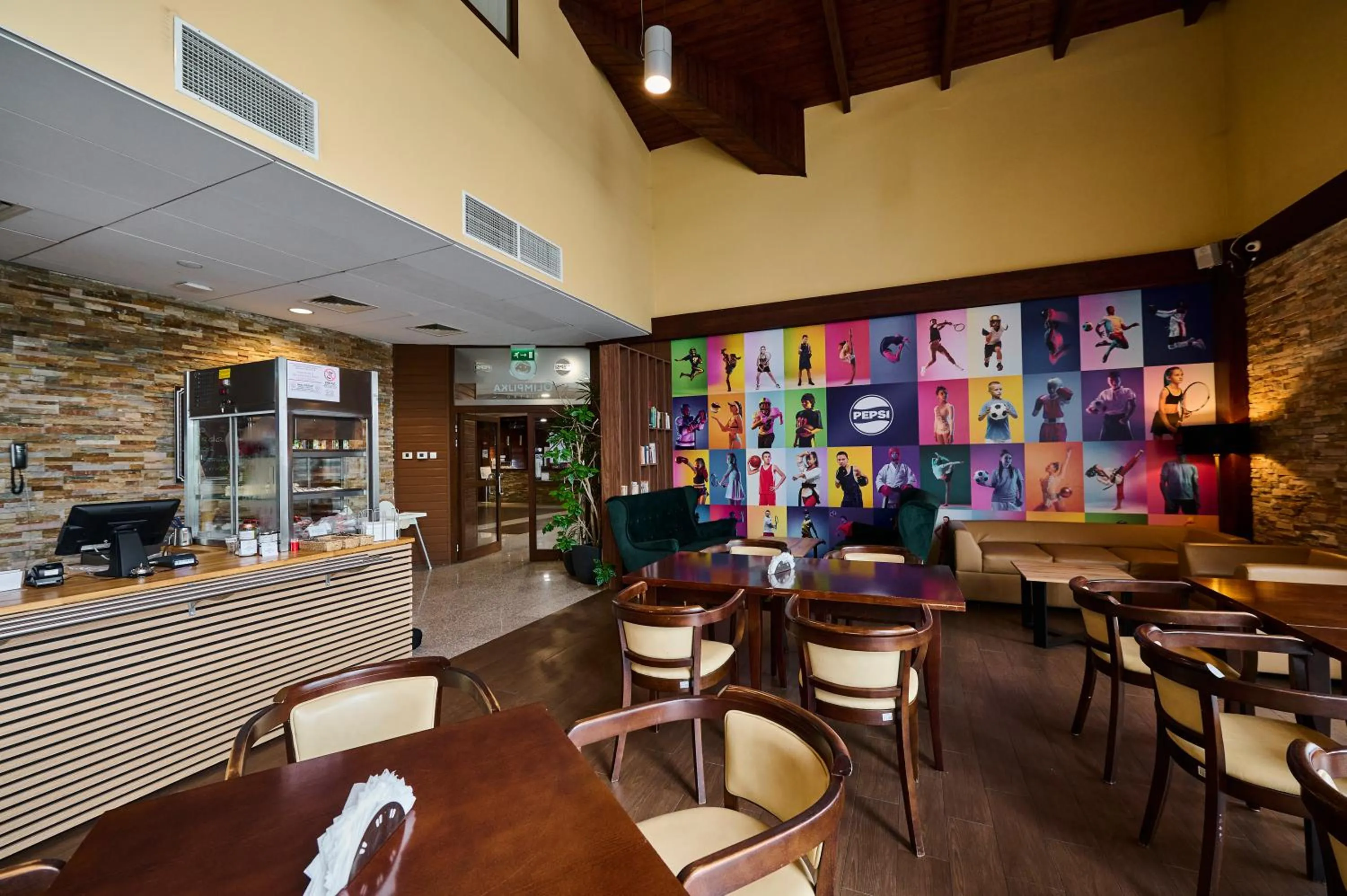 Restaurant/places to eat in Hotel i Aquapark Olender