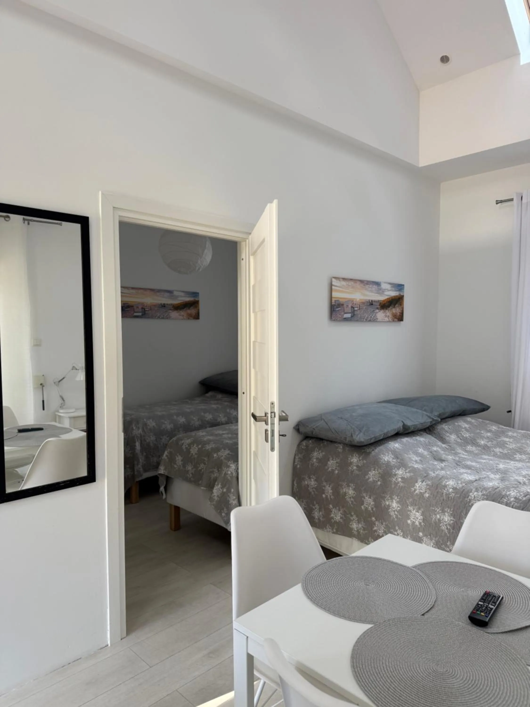 Bed in VILLA MARE APARTAMENTY Tarasy Grill Parking POBIEROWO