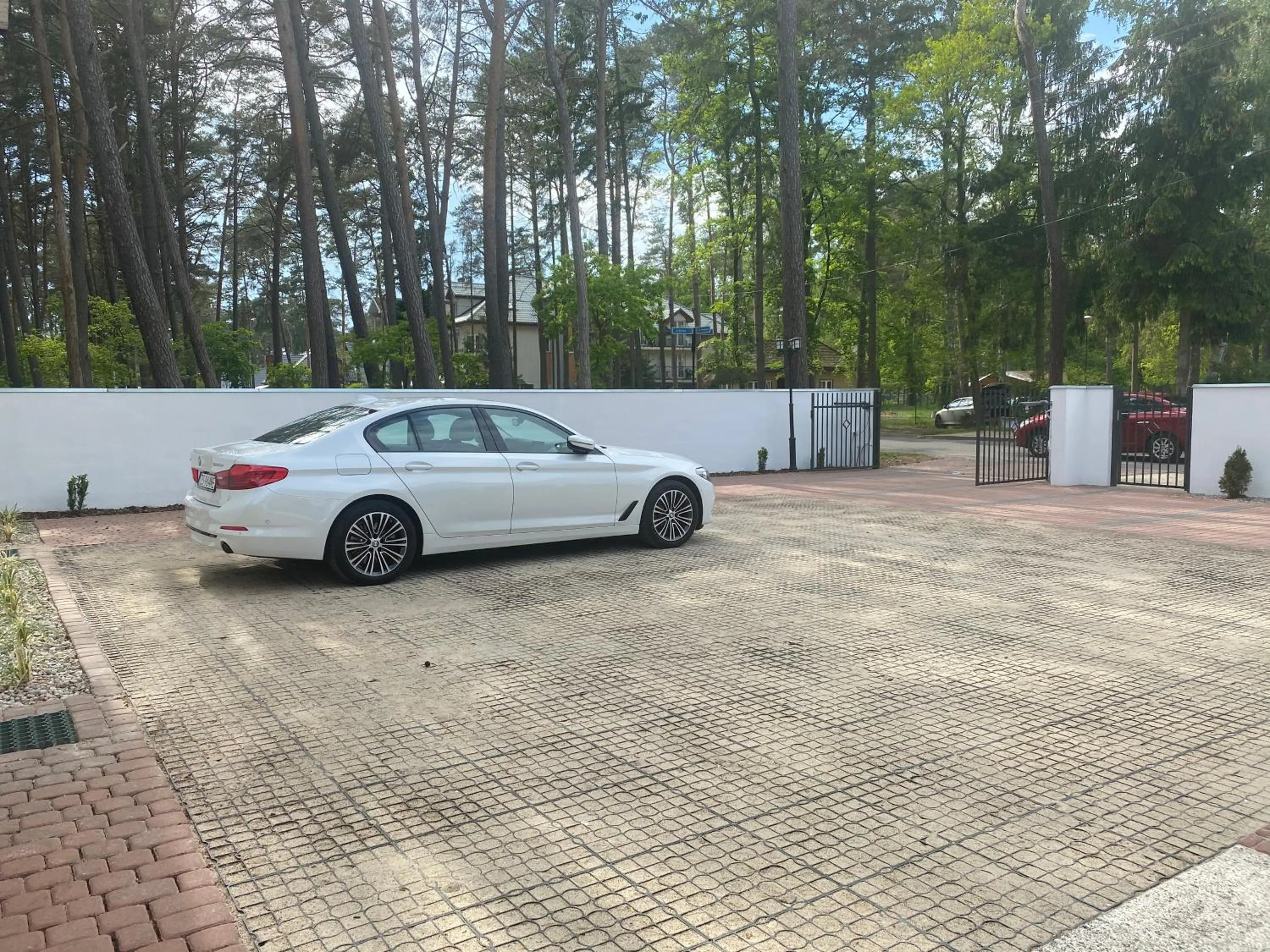 Parking in VILLA MARE APARTAMENTY Tarasy Grill Parking POBIEROWO