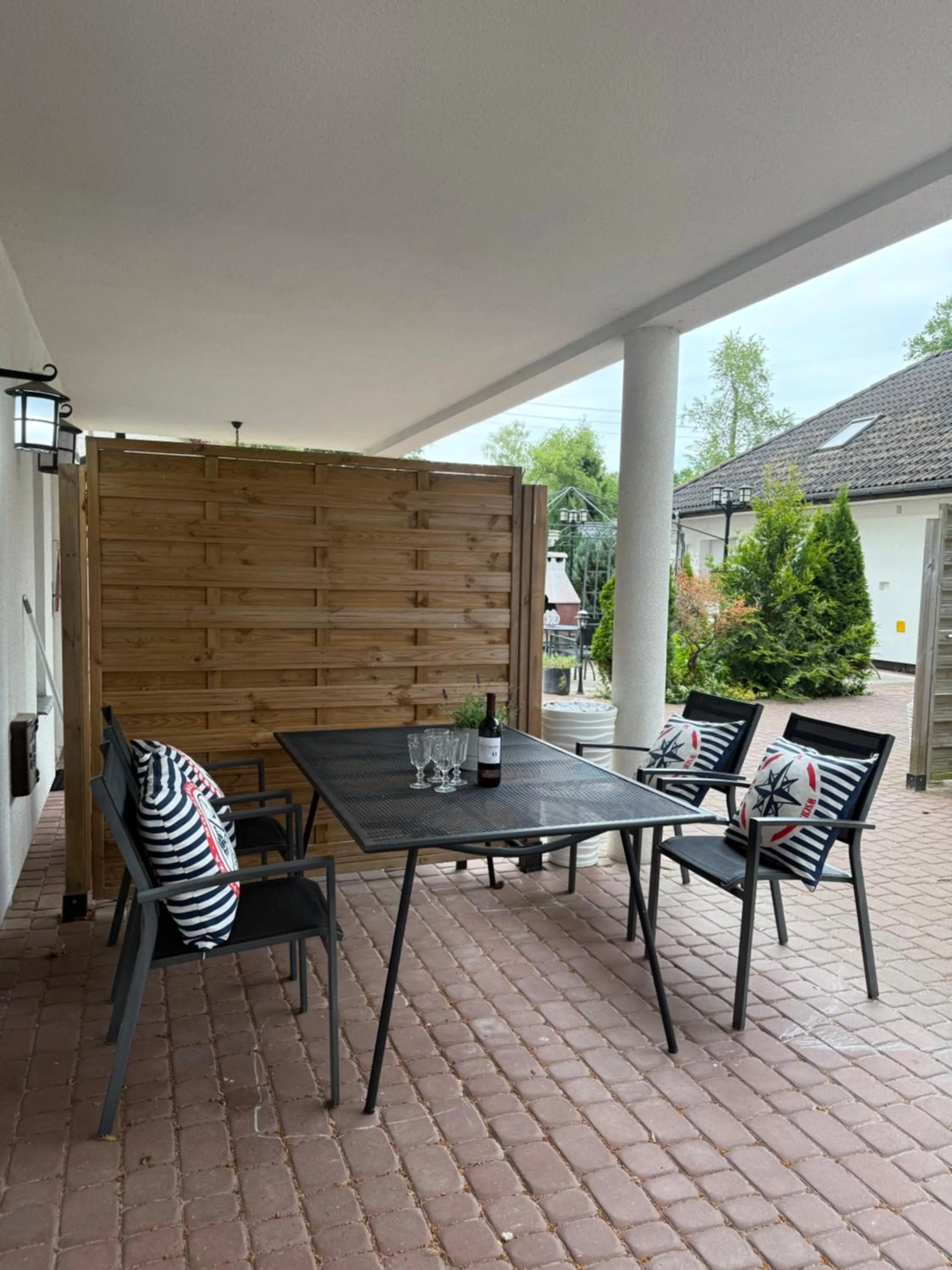VILLA MARE APARTAMENTY Tarasy Grill Parking POBIEROWO