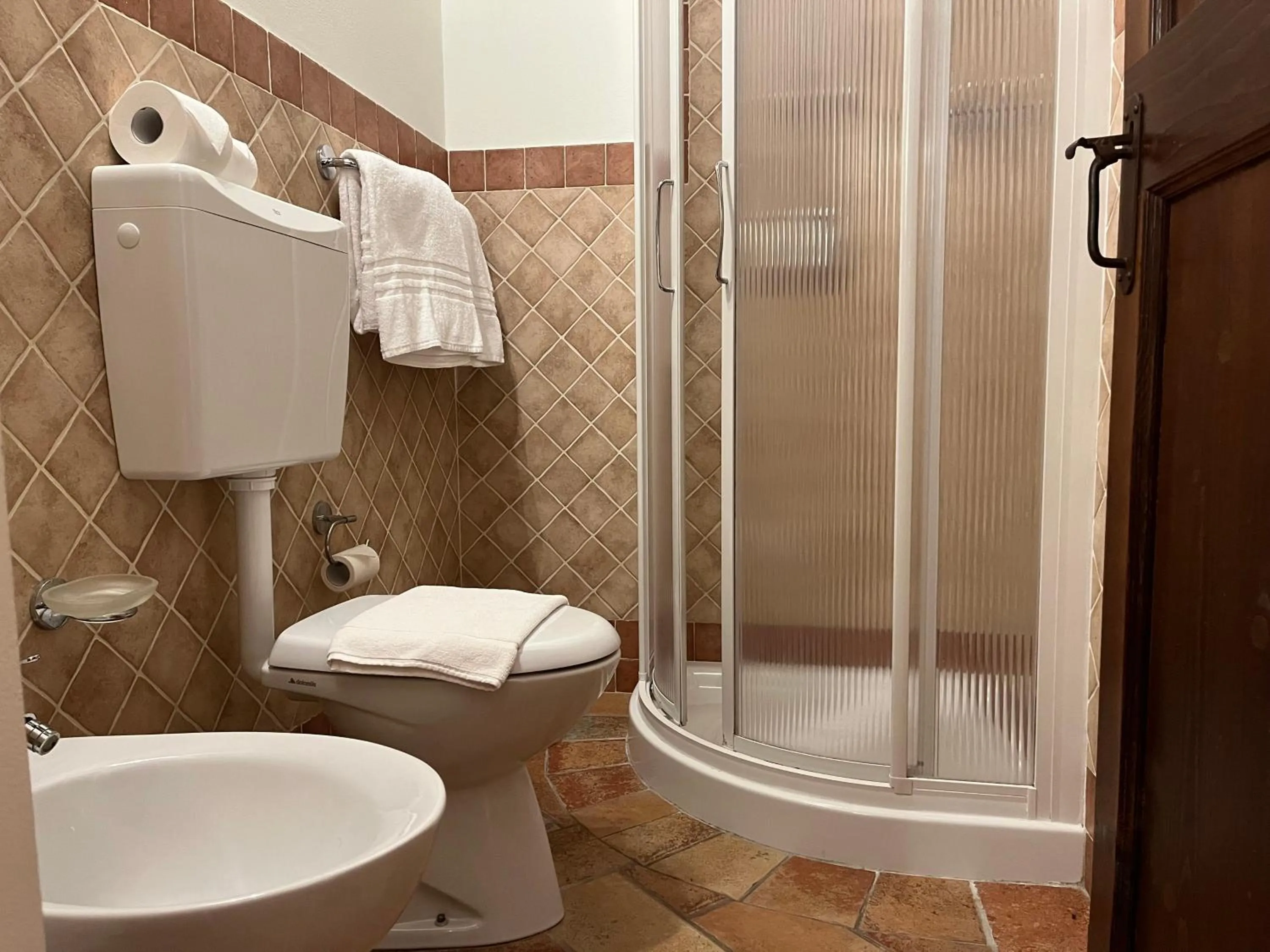 Shower in Valle del Metauro Country House