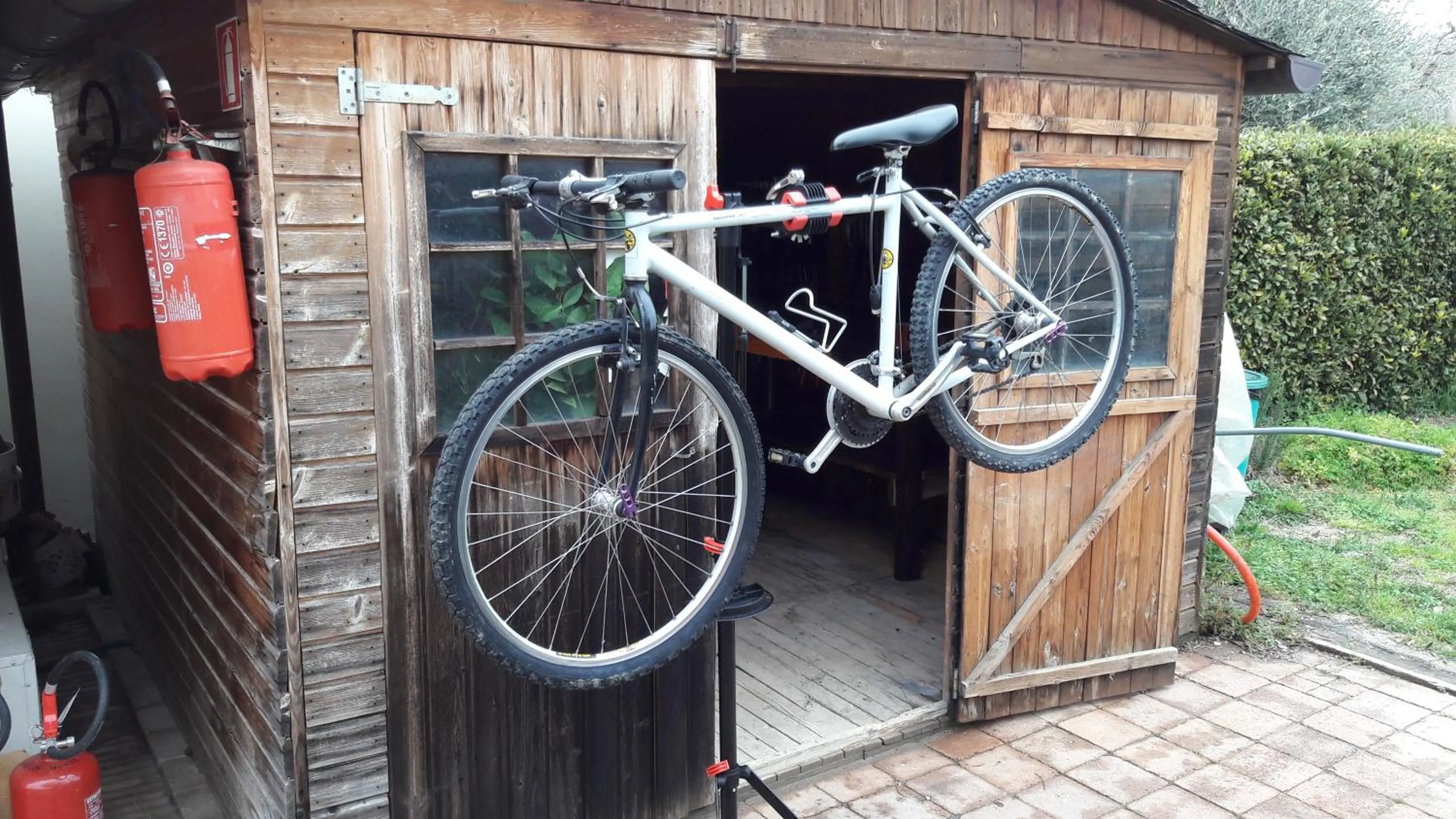 Cycling in Valle del Metauro Country House