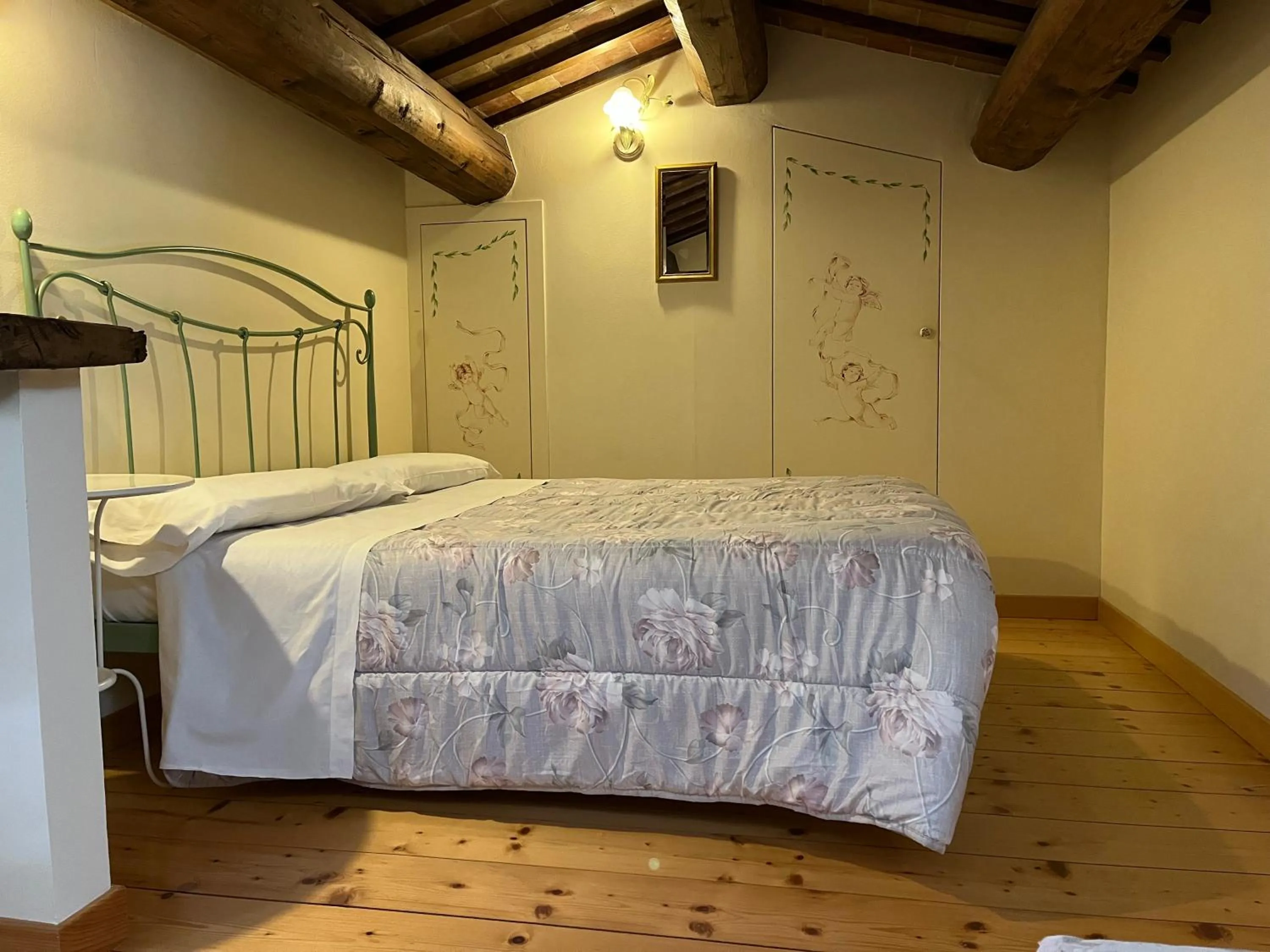 Bed in Valle del Metauro Country House