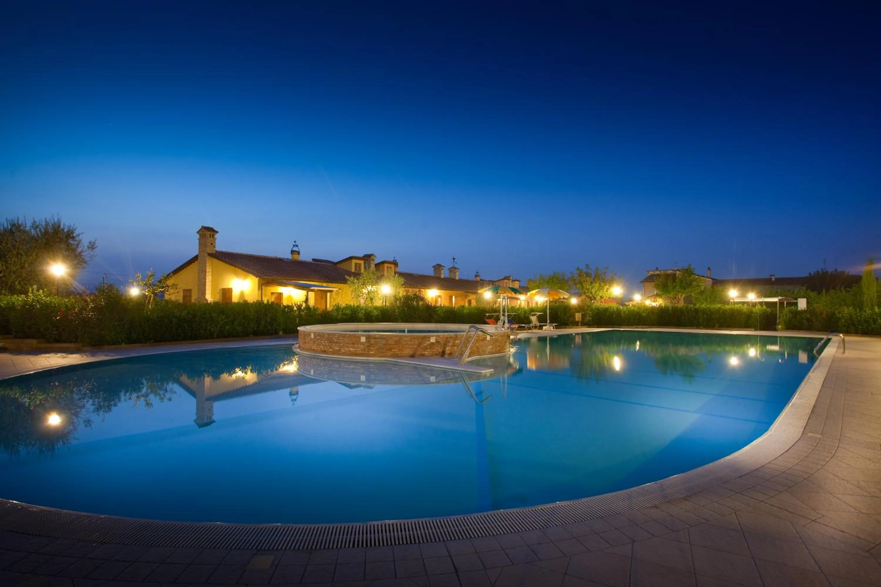 Swimming pool in Valle del Metauro Country House