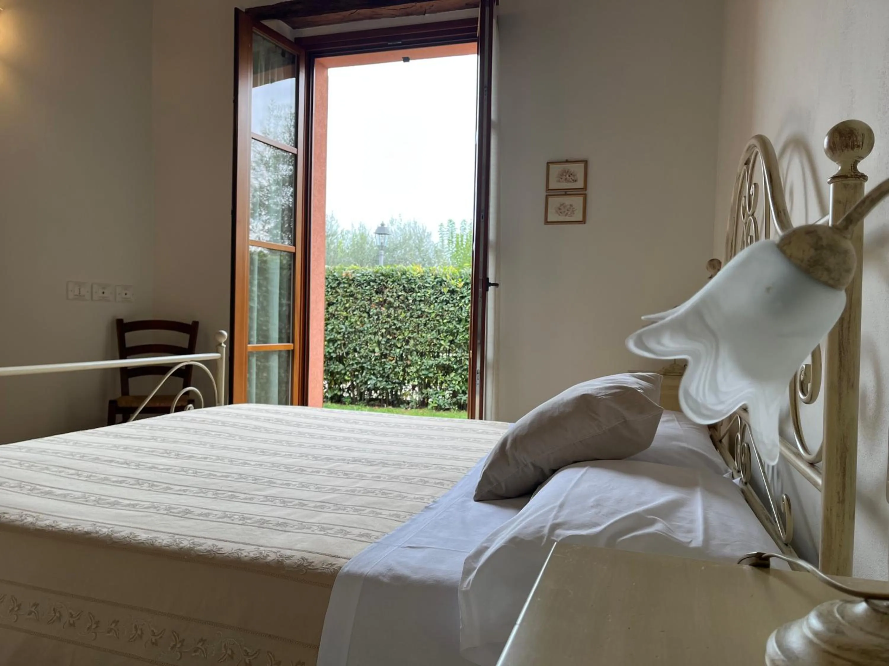 Bed in Valle del Metauro Country House