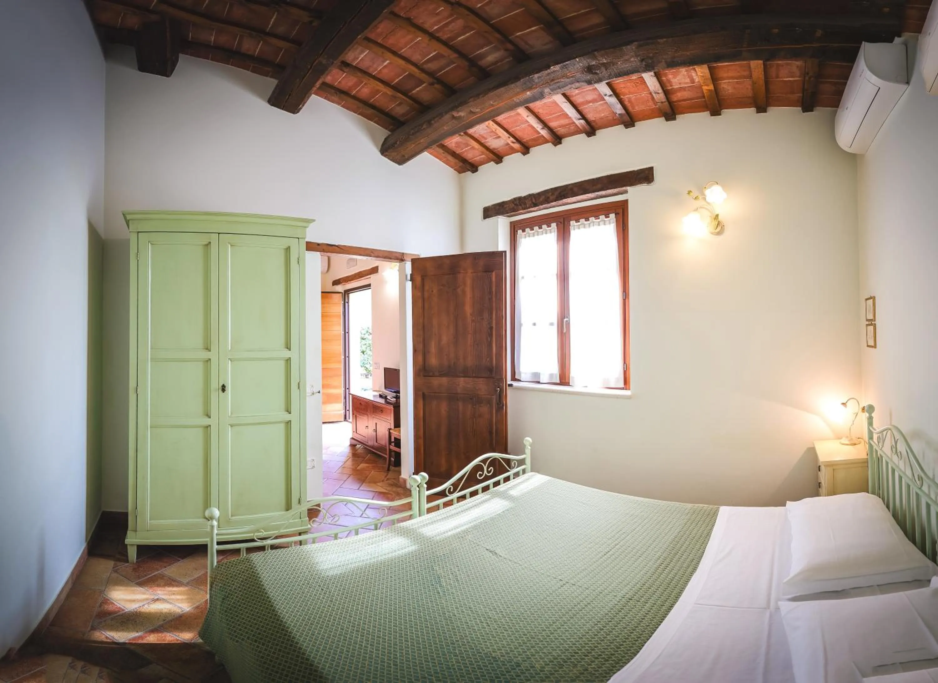 Bed in Valle del Metauro Country House