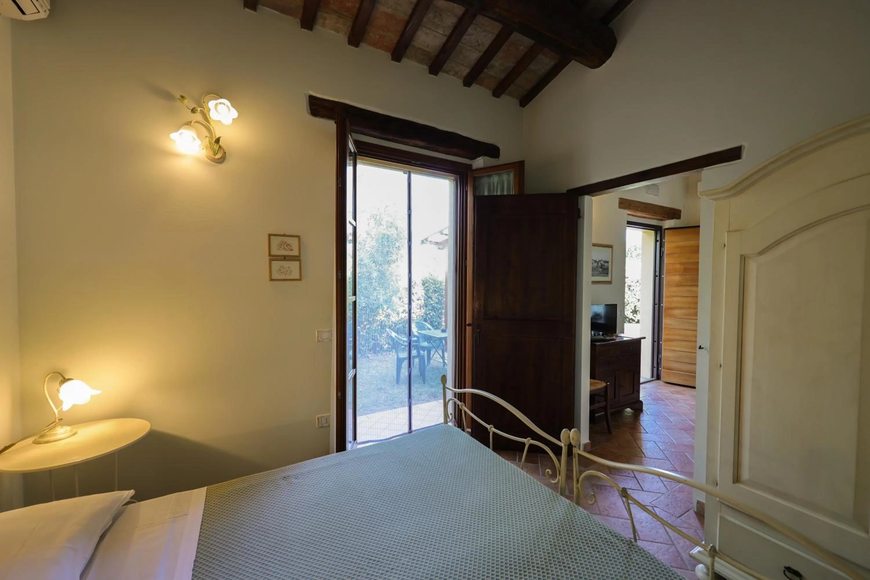 Bed in Valle del Metauro Country House