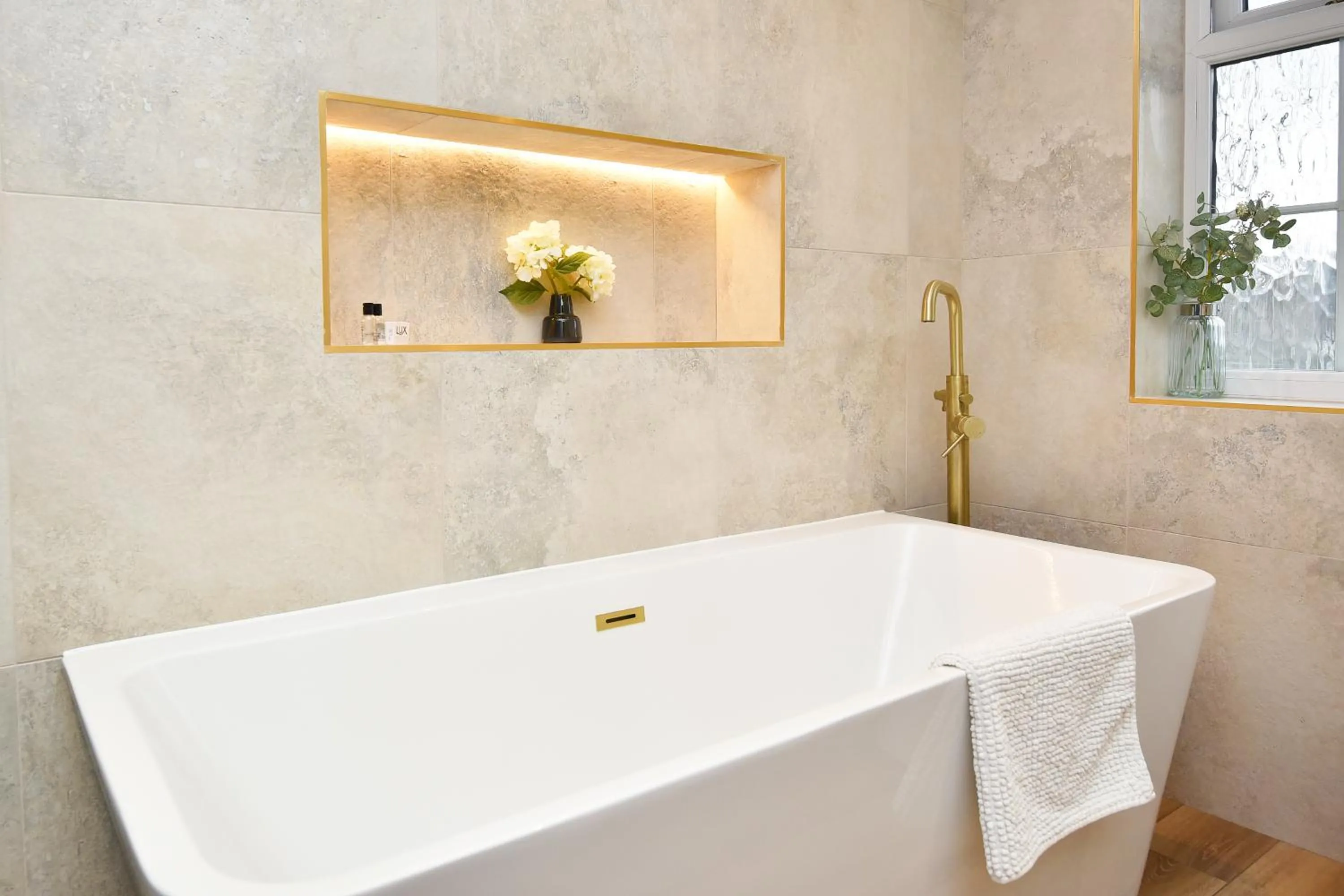 Bathroom in Chequers Inn