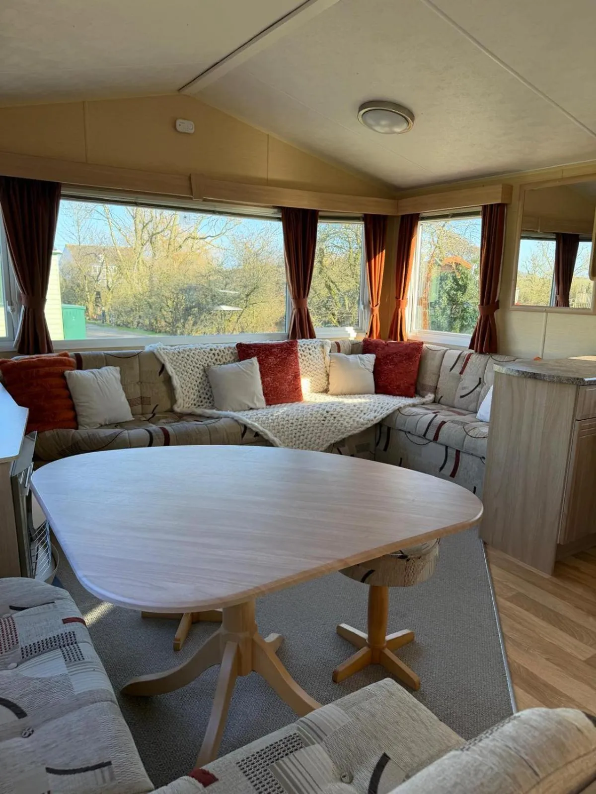 Living room in Chequers Inn