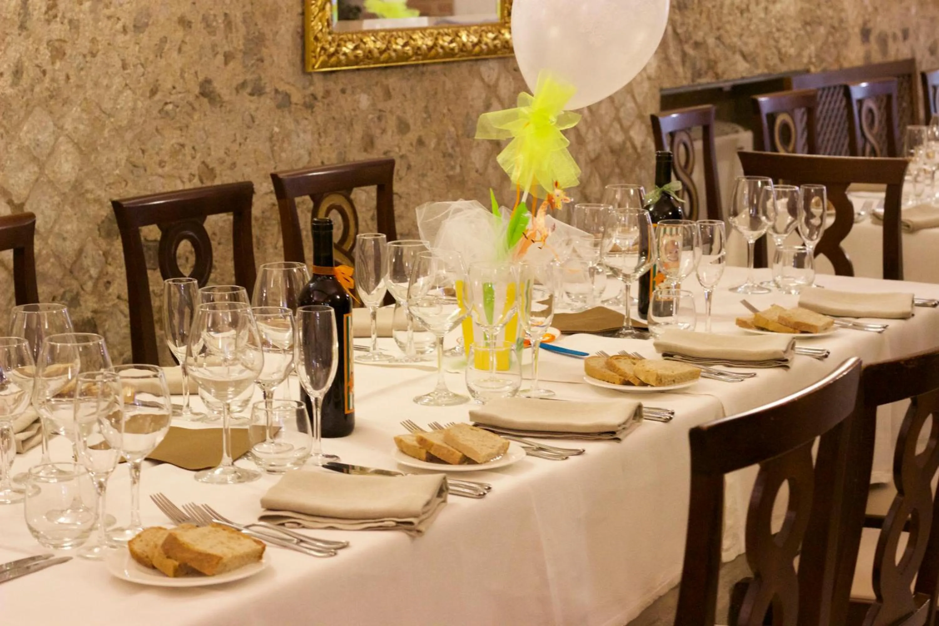 Restaurant/places to eat in Villa Cosilinum