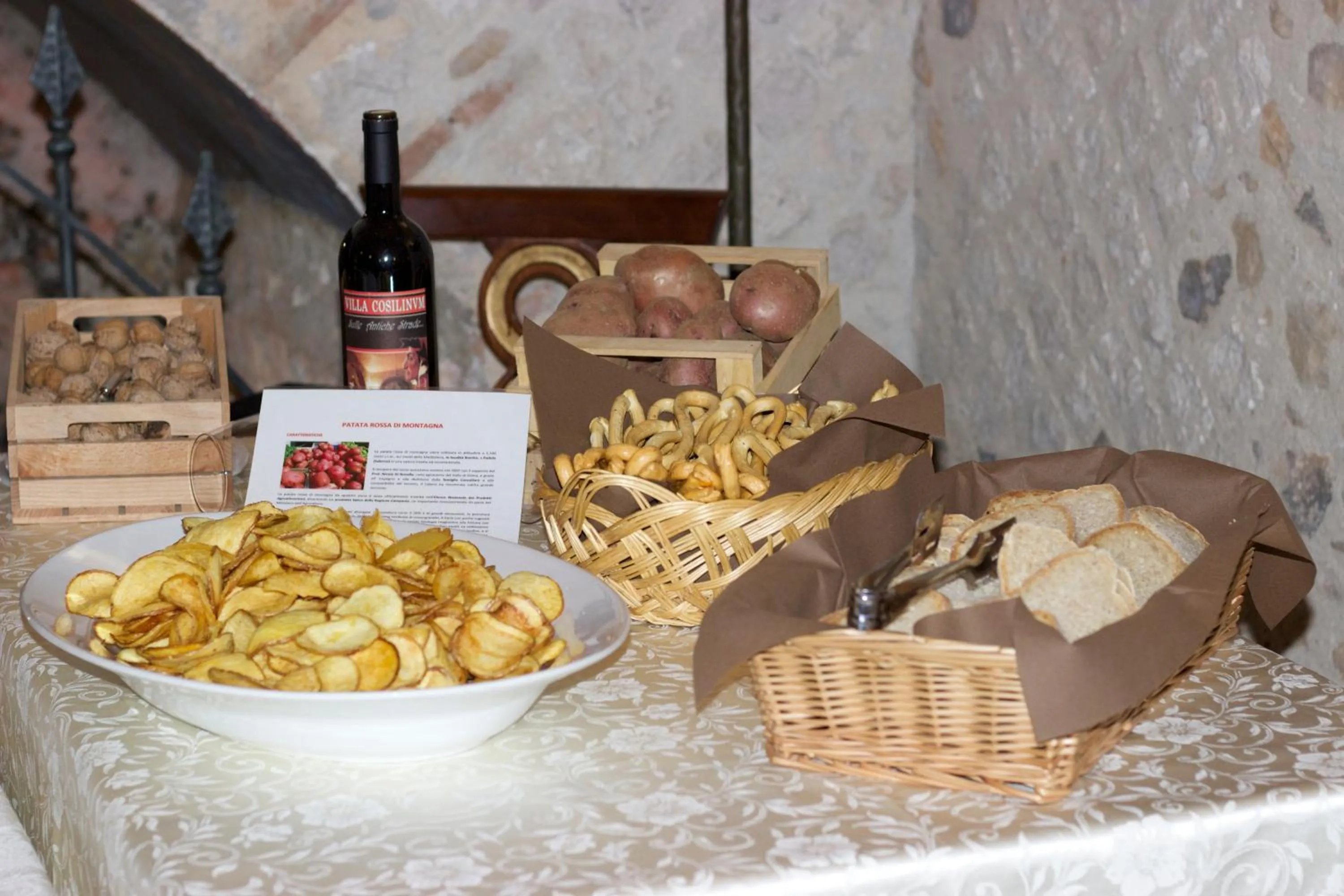 Food in Villa Cosilinum