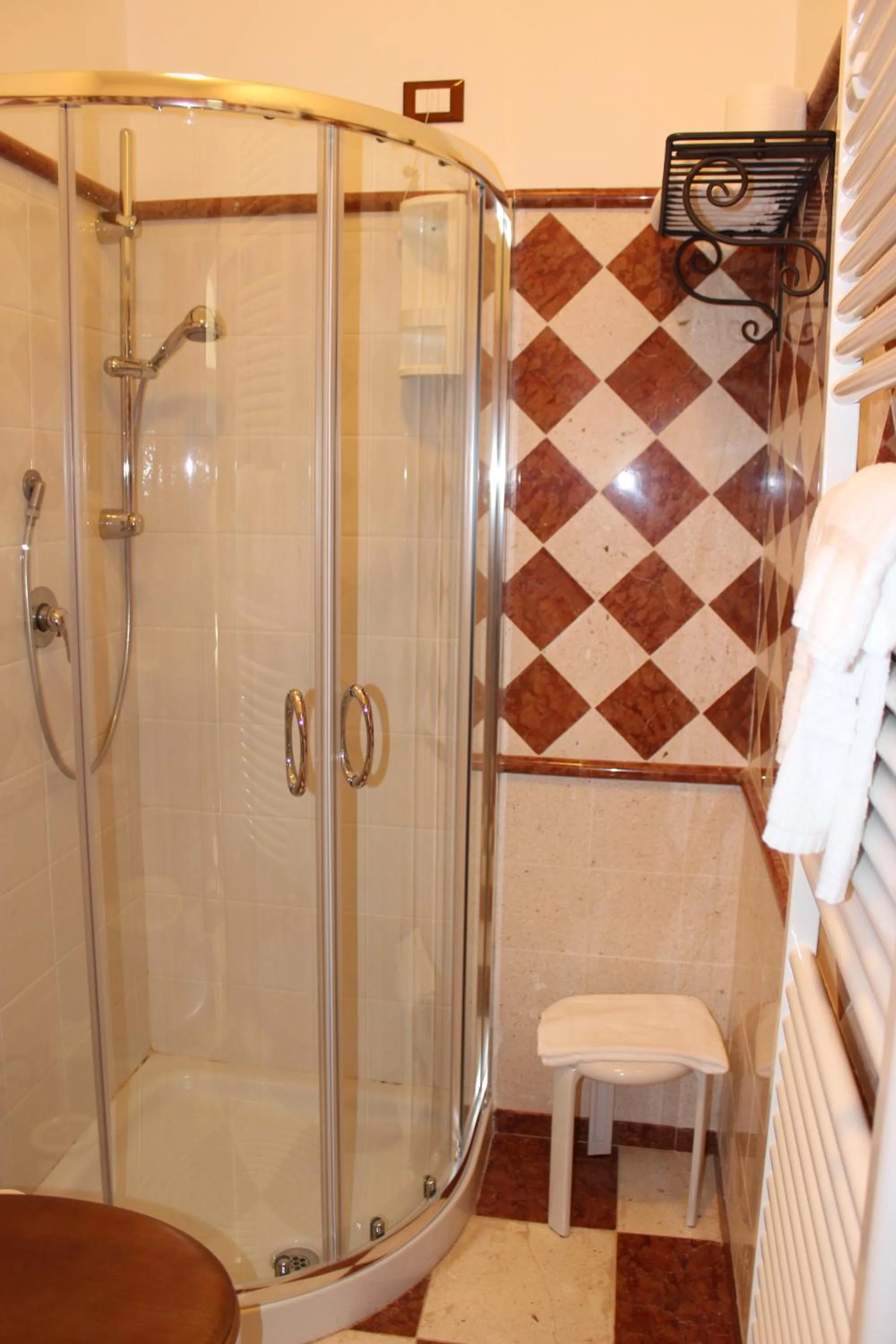 Shower in Villa Cosilinum