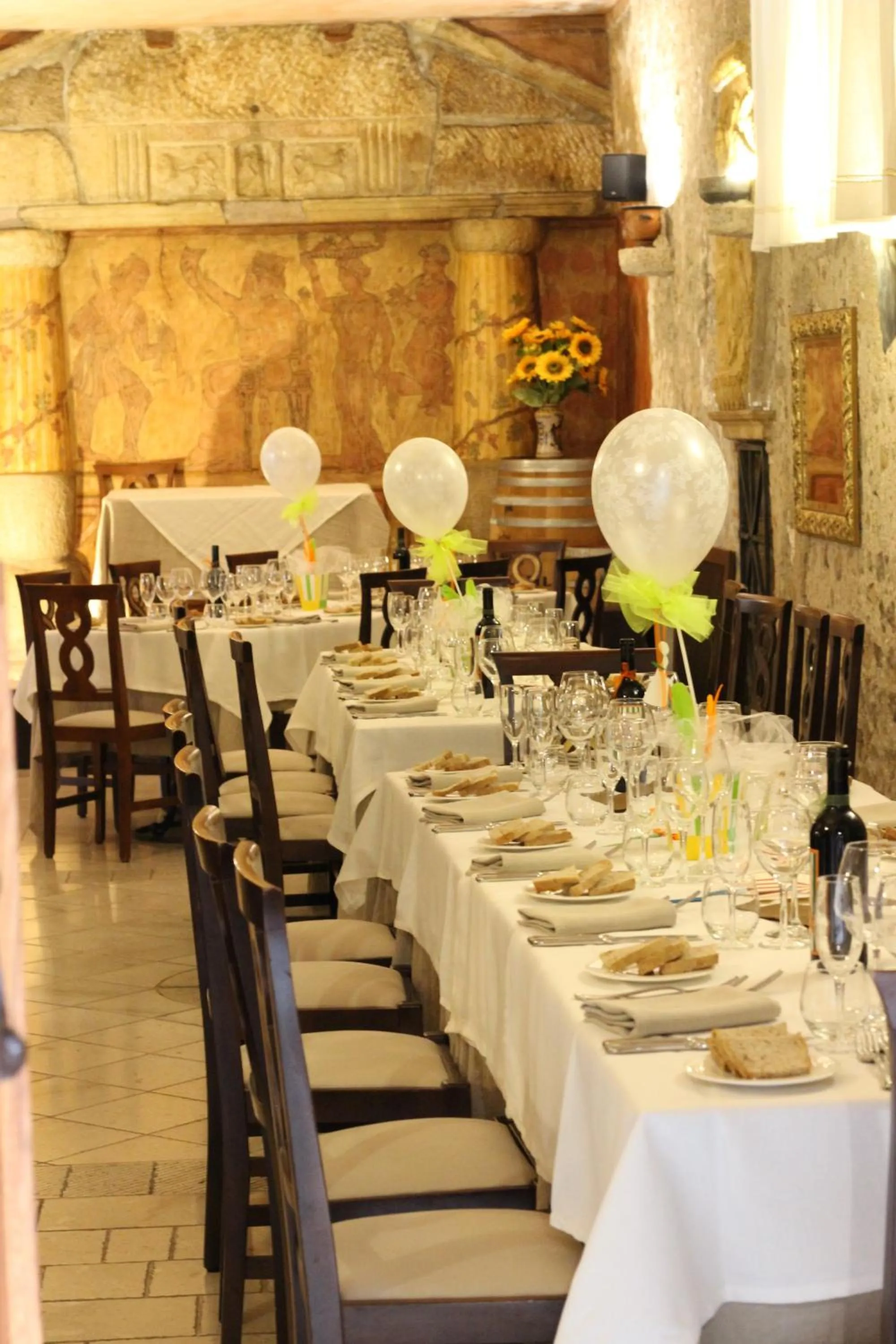 Restaurant/places to eat in Villa Cosilinum