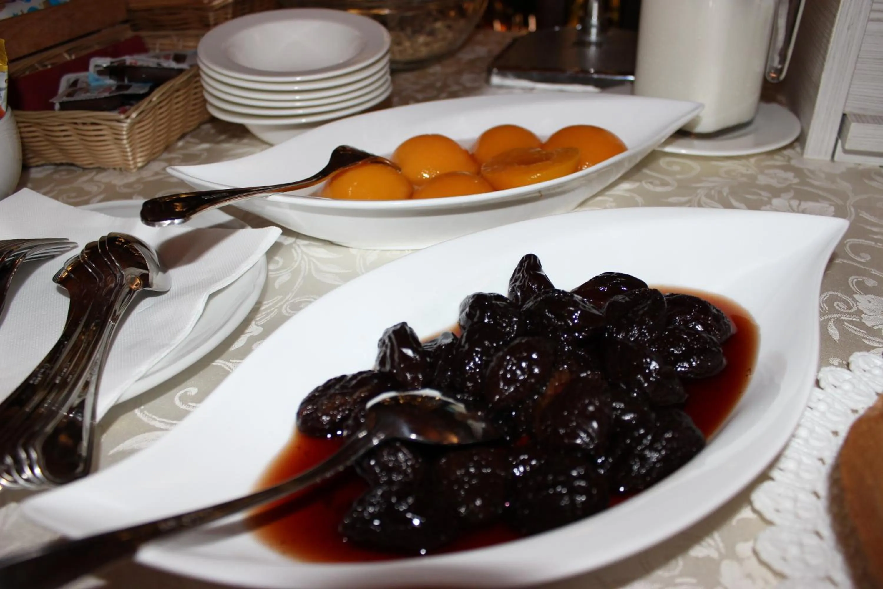 Buffet breakfast in Villa Cosilinum