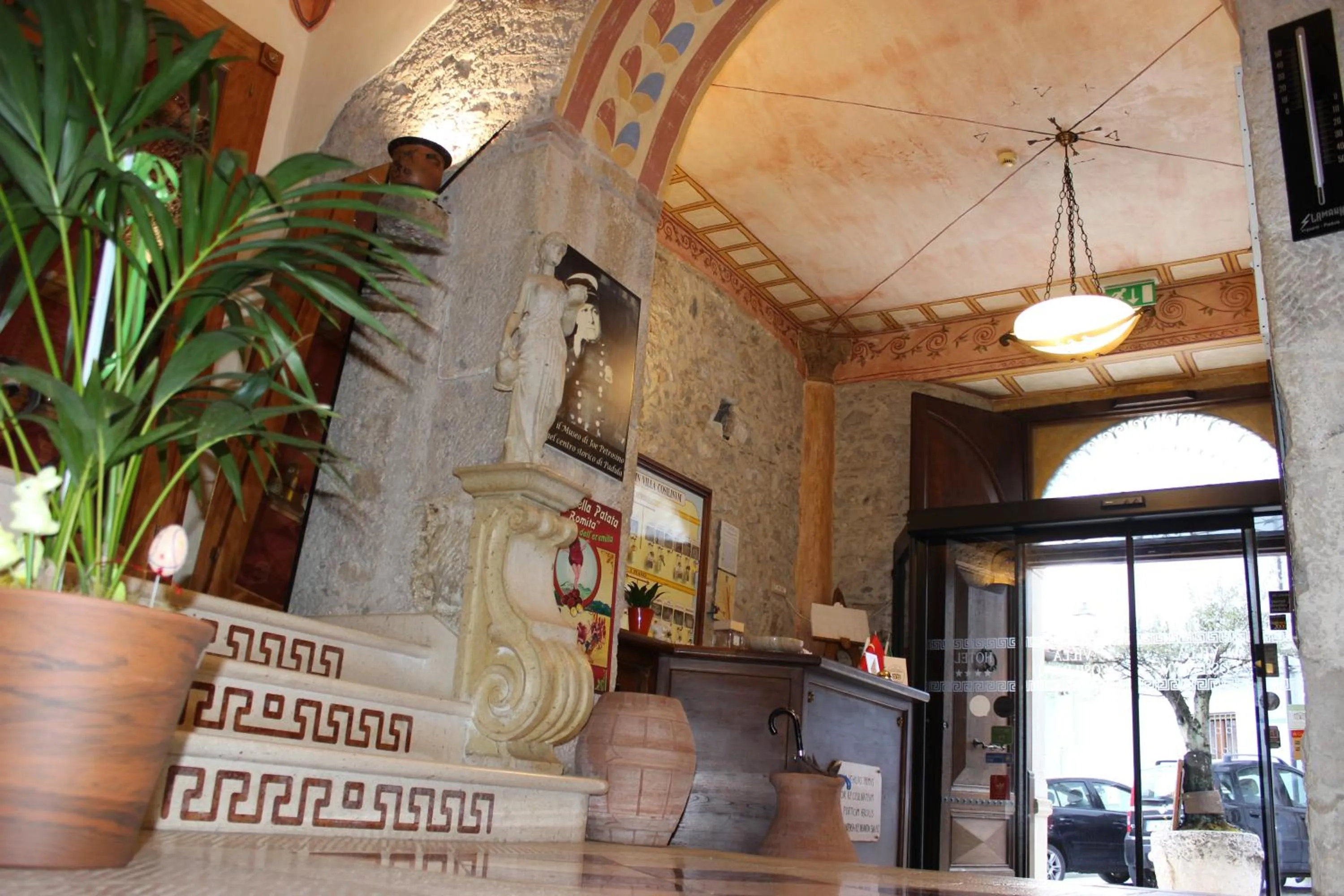 Lobby or reception in Villa Cosilinum