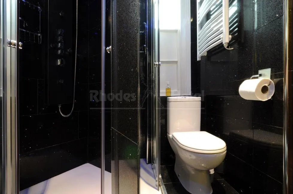 Bathroom in Rhodes Hotel