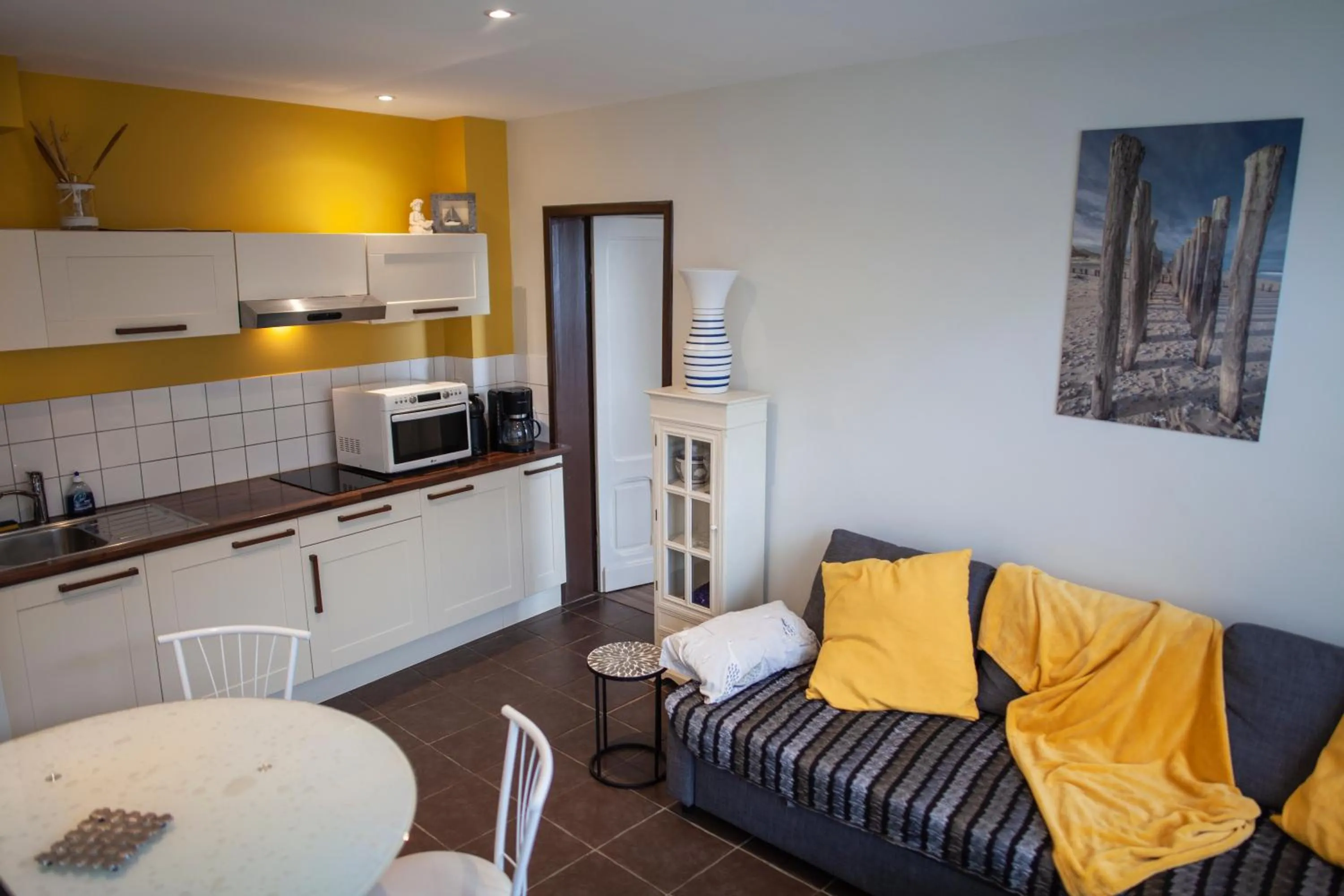 One-Bedroom Apartment - Ground Floor in Gite Bergues Centre