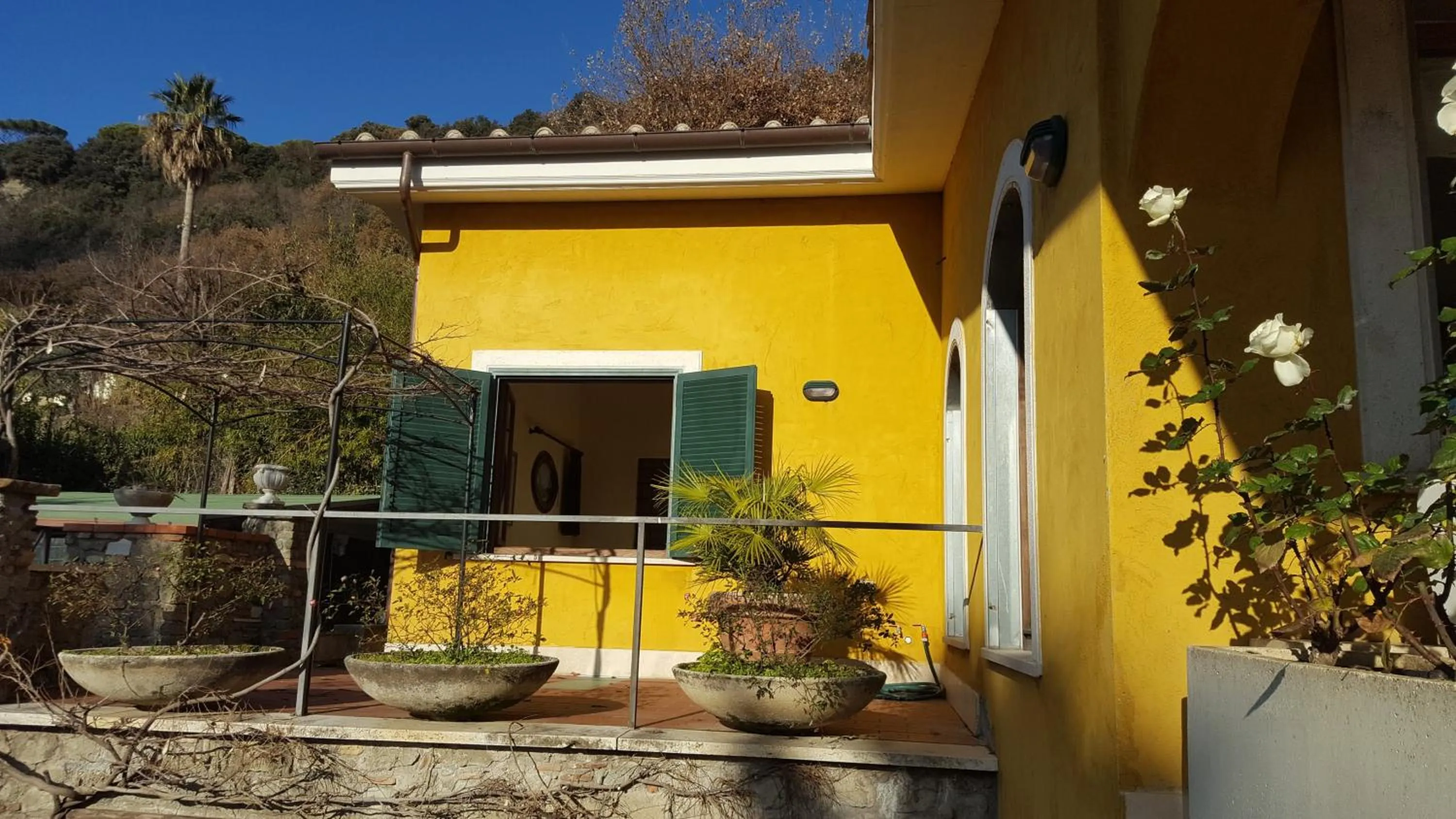 Property building in Il Nido del Falco