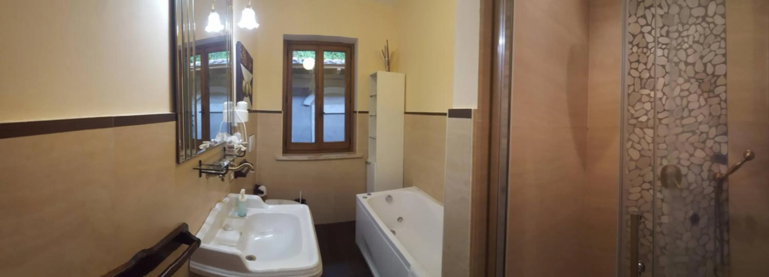 Shower in Il Nido del Falco