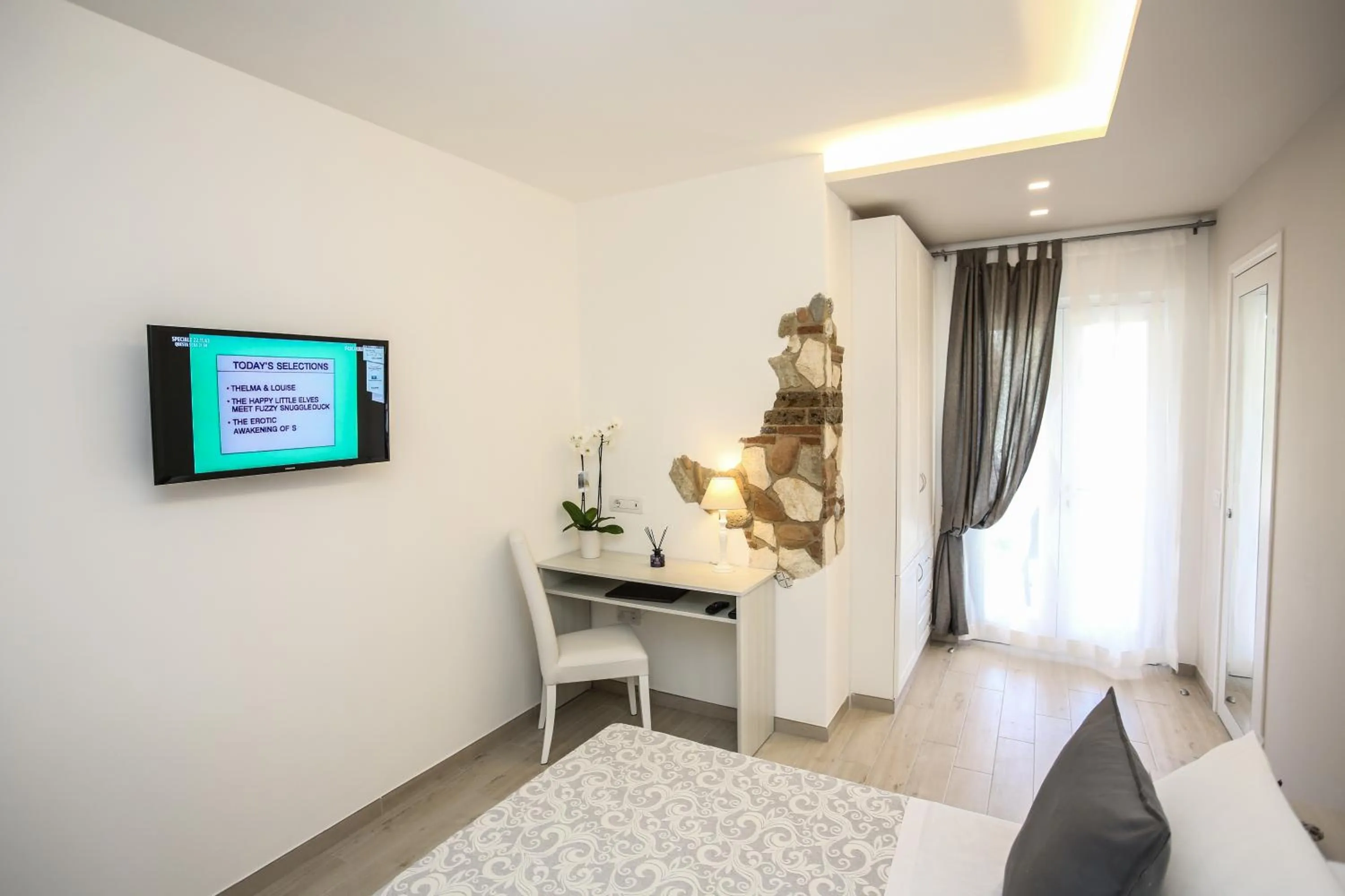 Coffee/tea facilities, Bed in Relais Villa Anna