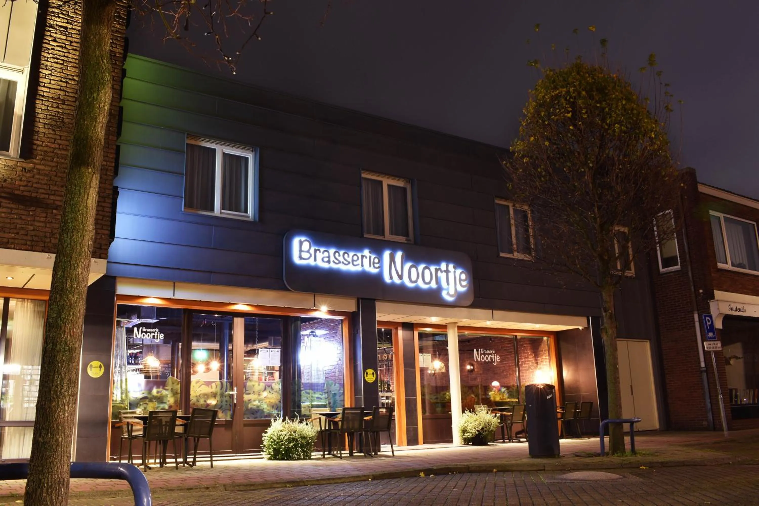 Restaurant/places to eat in Hotel Rozenburg