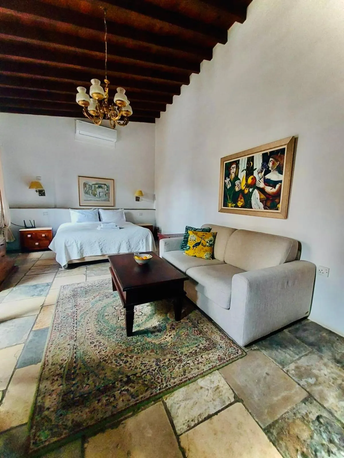 Living room, Bed in Niki's House