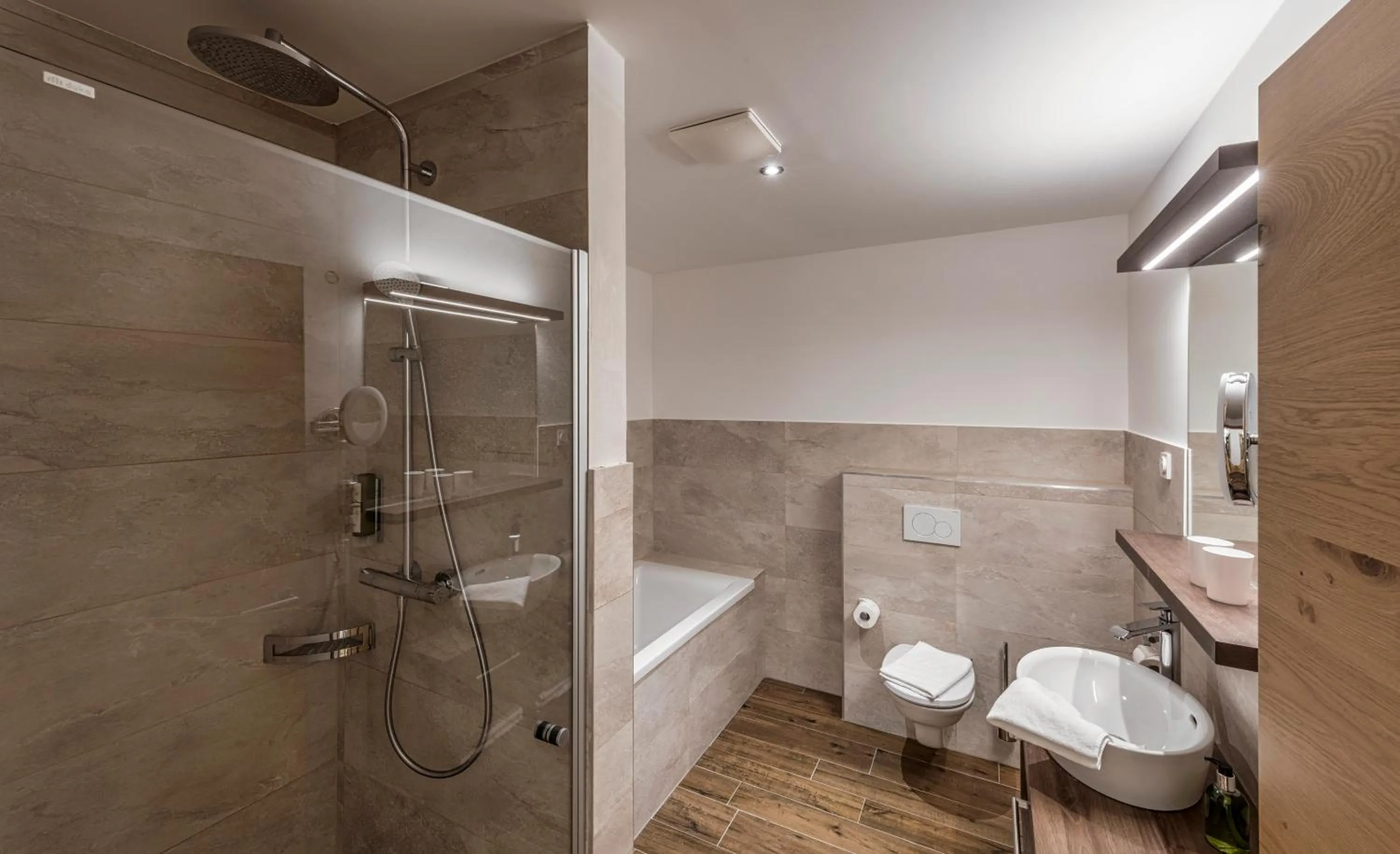 Bathroom in Hotel Alpenland