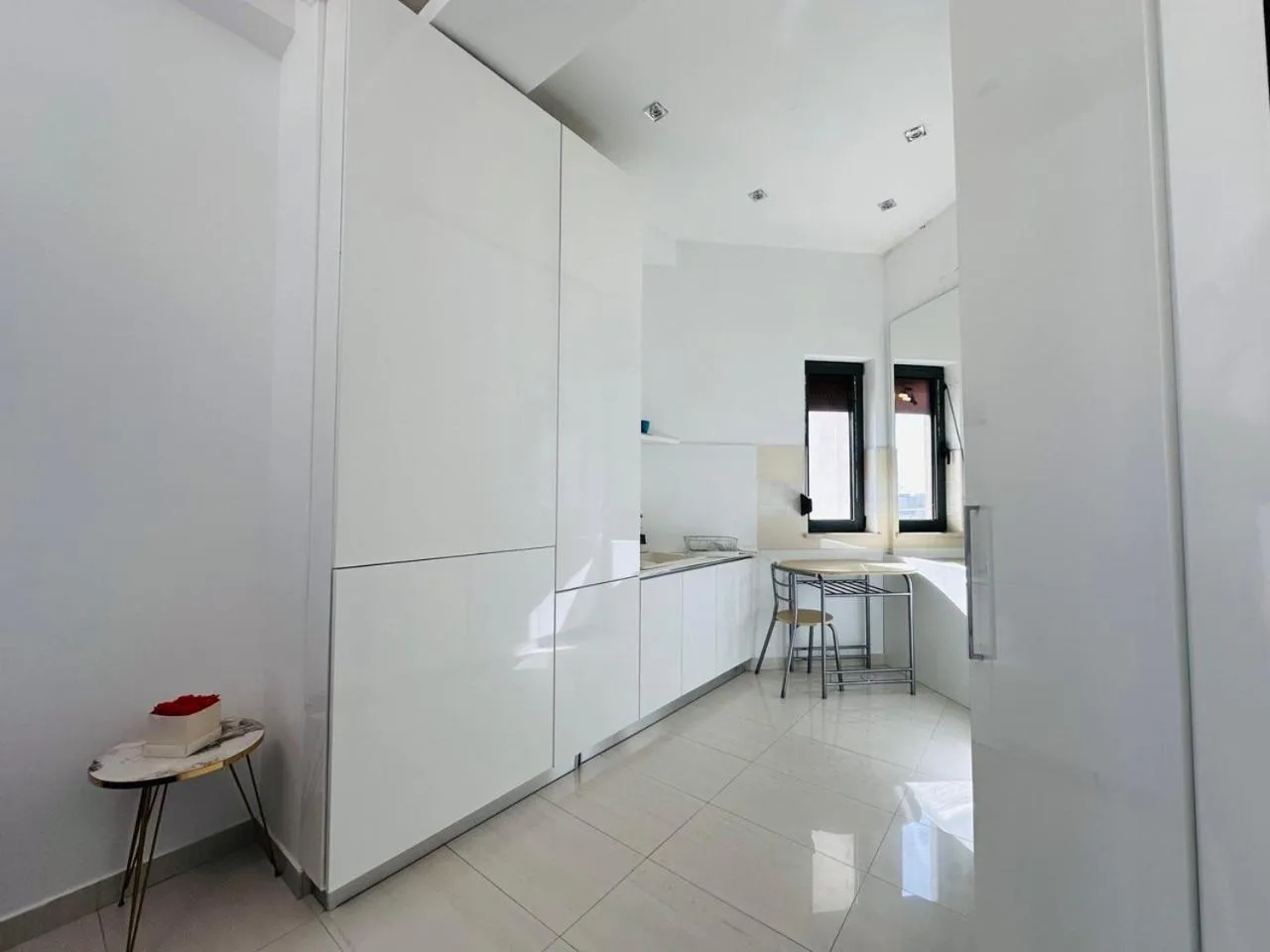 Kitchen or kitchenette in Riviera Studios