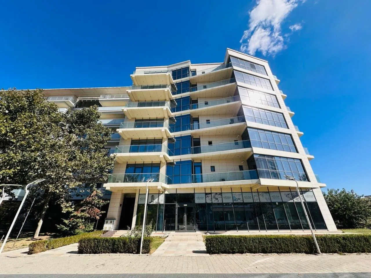 Property building in Riviera Studios