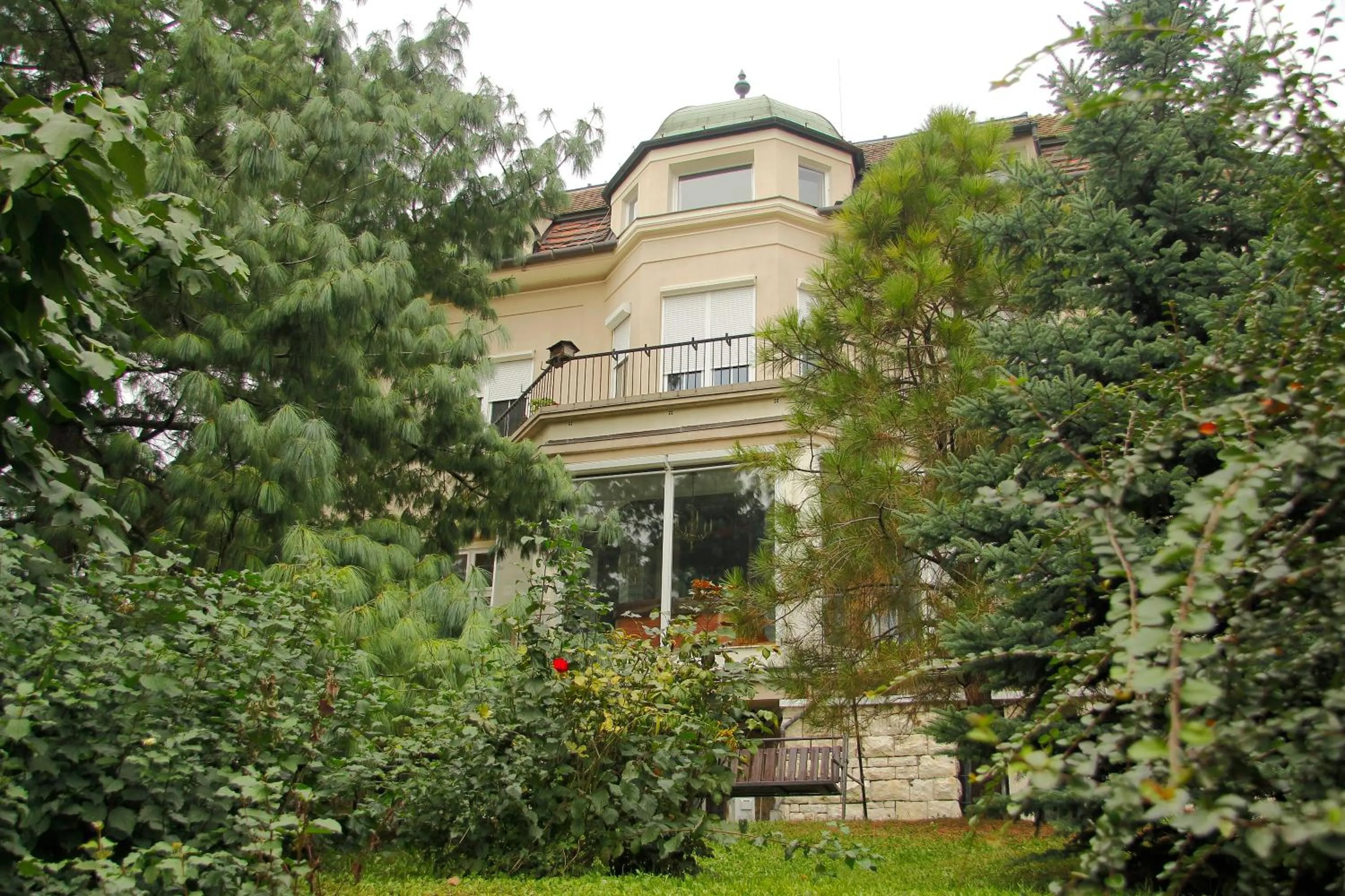 Street view in Kalmár Panzió