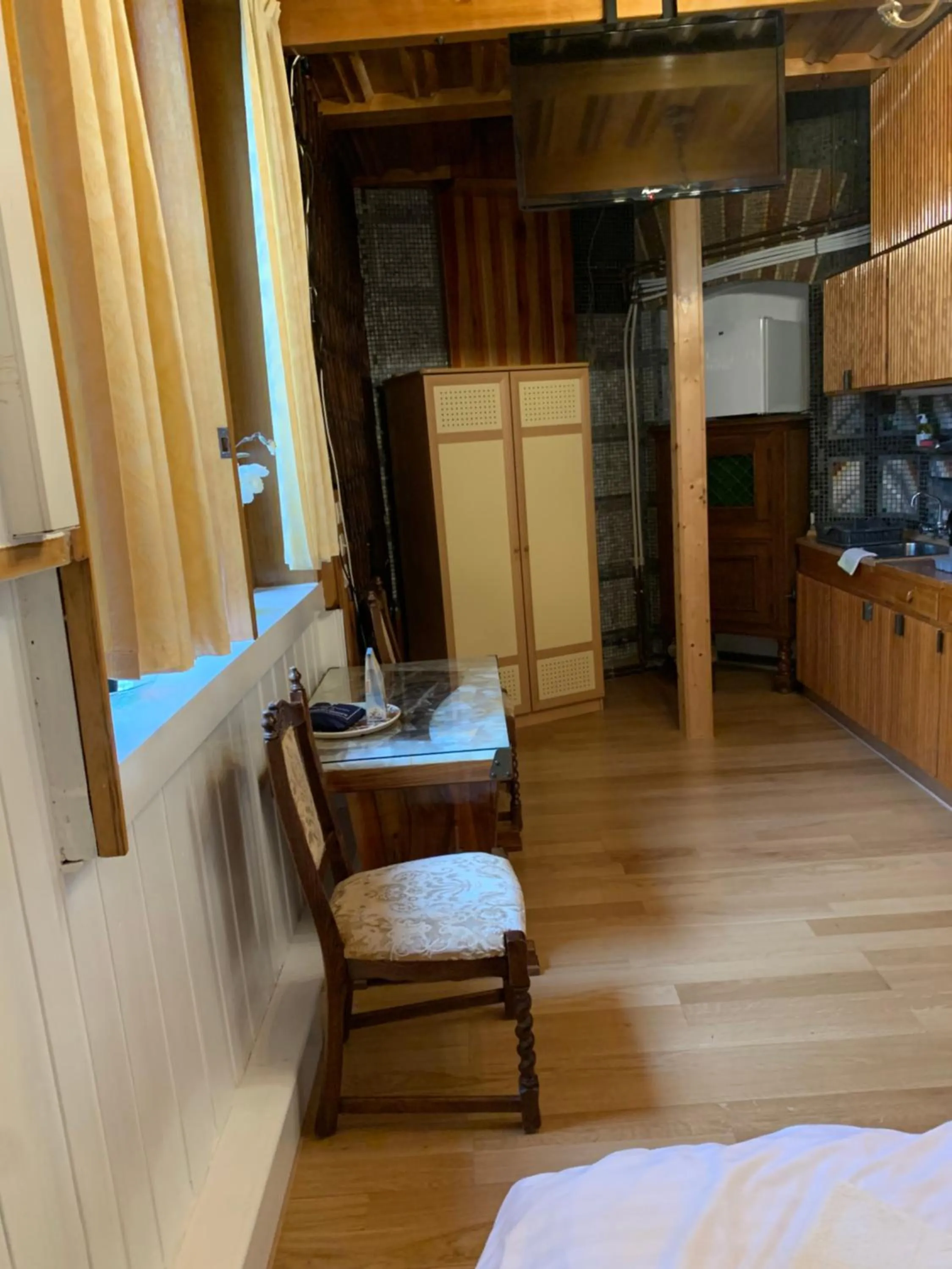 Seating area, Bed in Kalmár Panzió