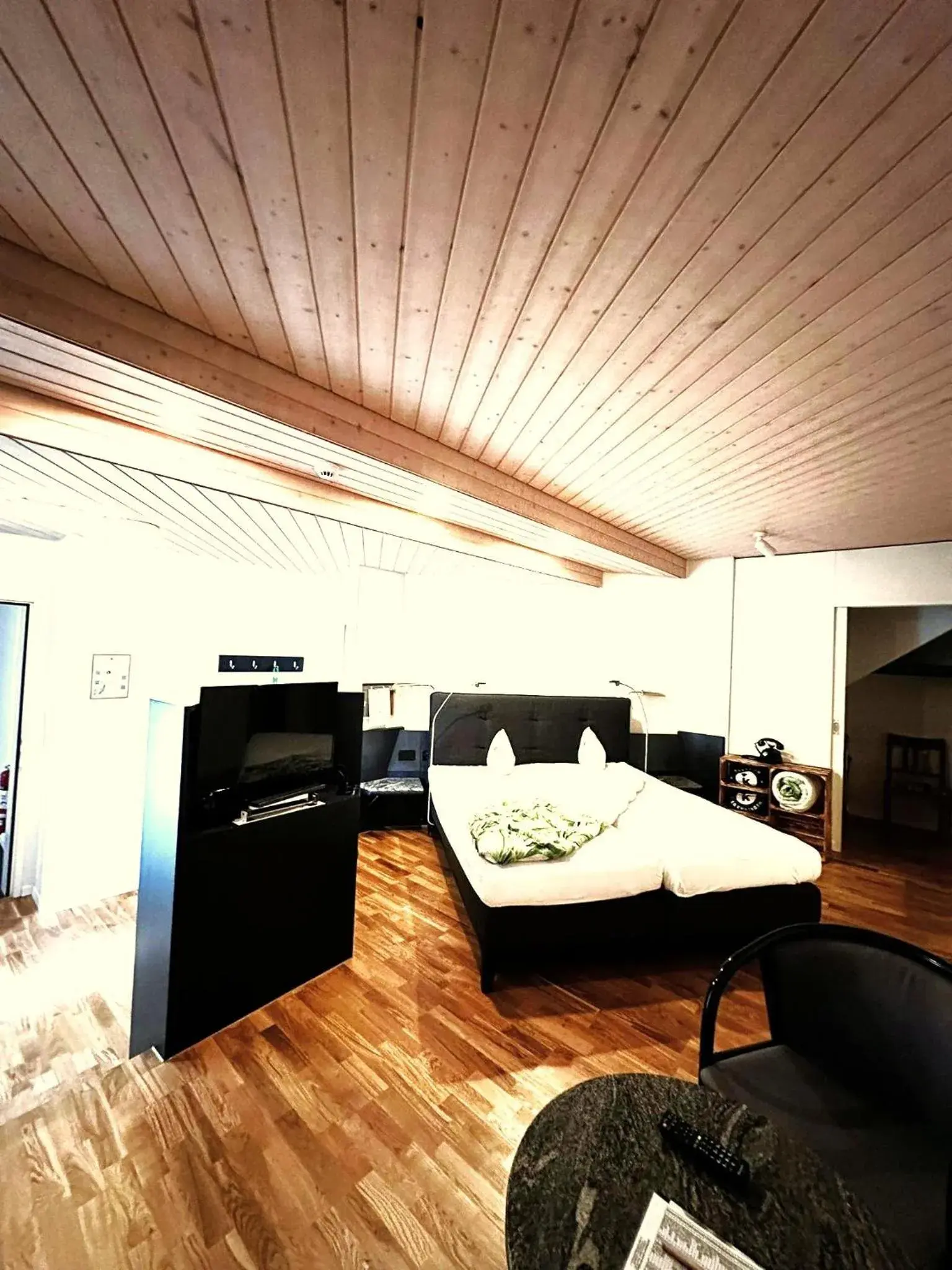 Deluxe Double Room with Balcony - single occupancy in Gasthof Kreuz Egerkingen Deluxe Double Room with Balcony - single occupancy in Gasthof Kreuz Egerkingen