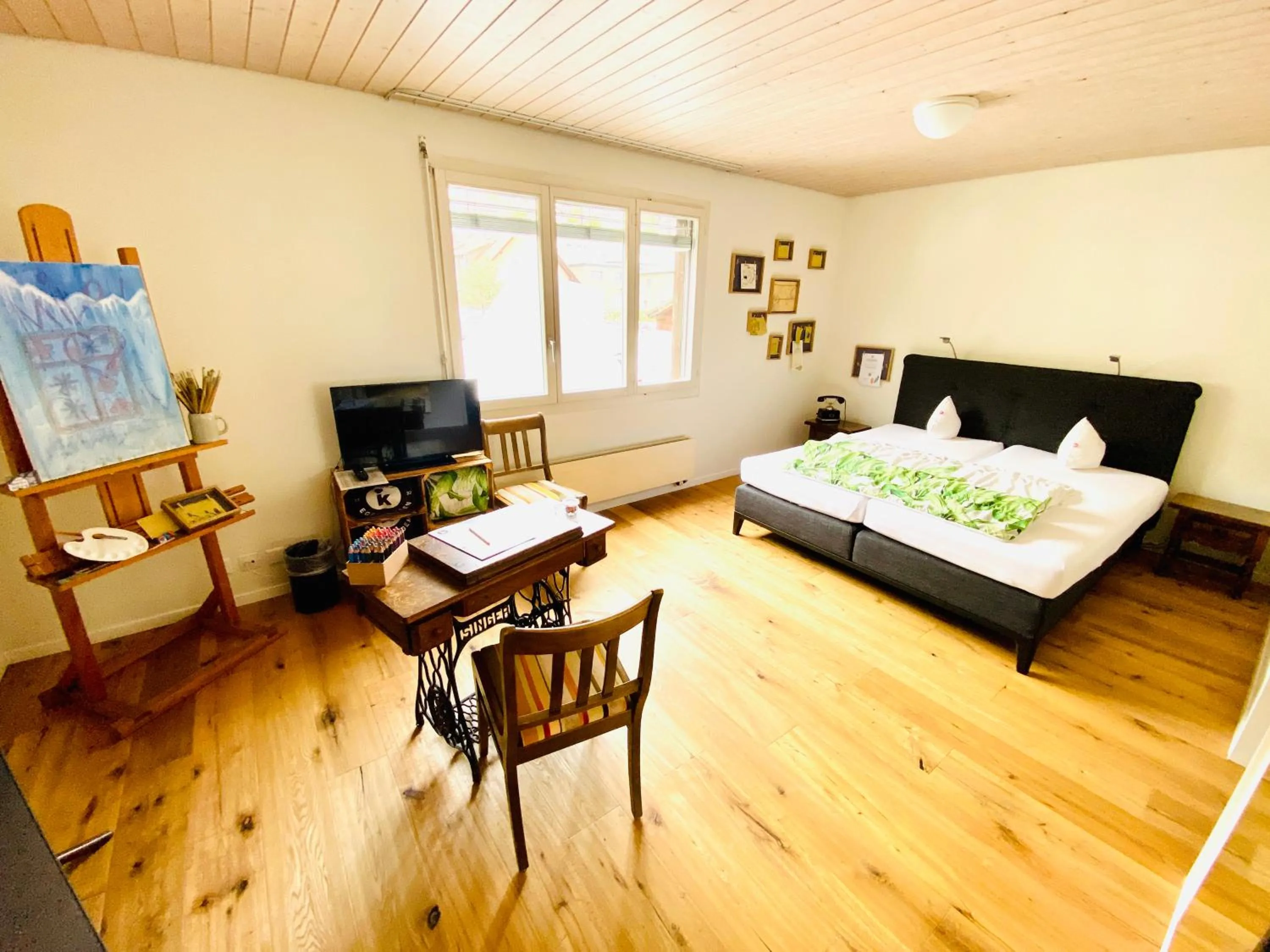 Photo of the whole room, Bed in Gasthof Kreuz Egerkingen