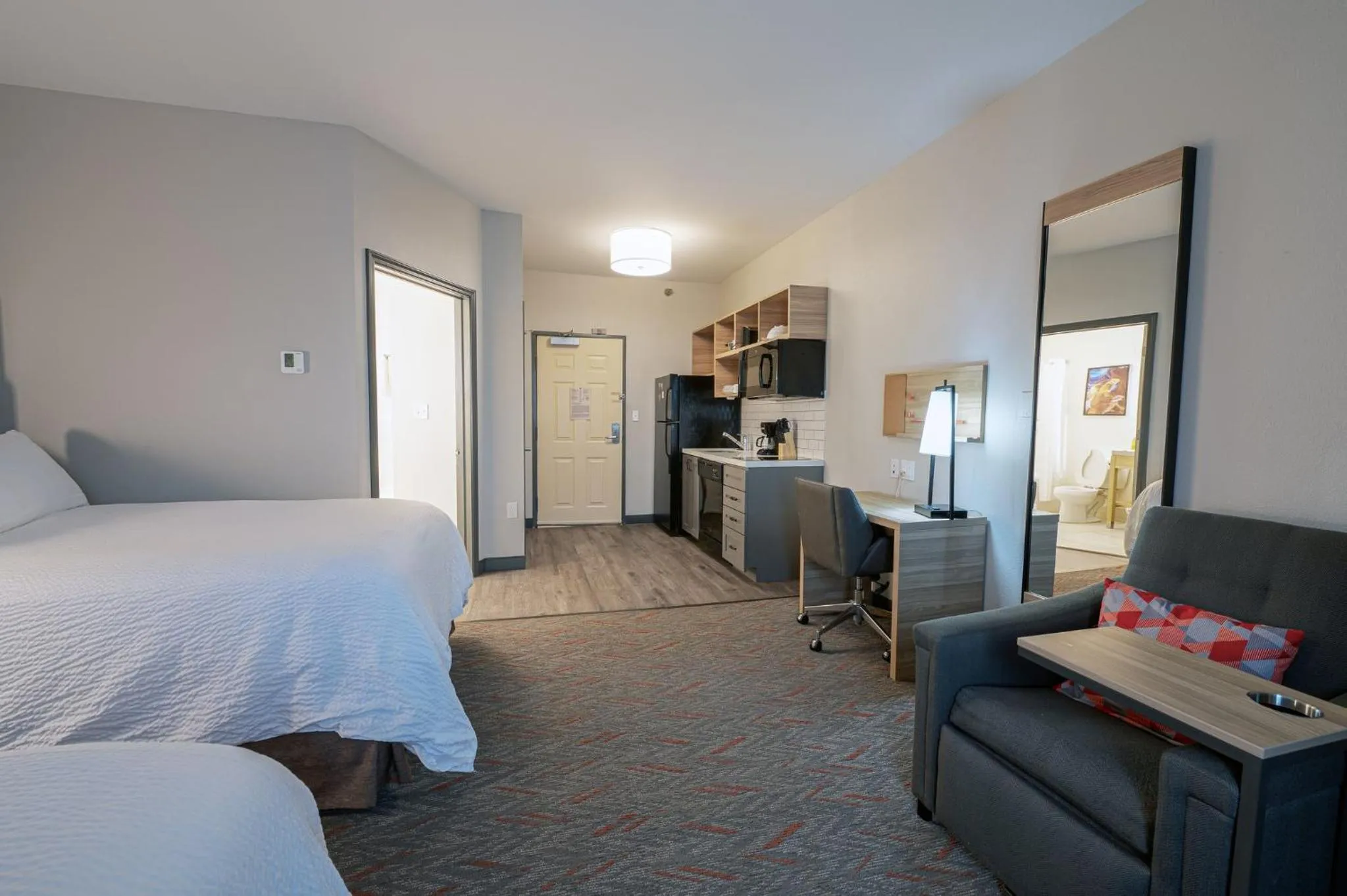 Photo of the whole room, Bed in Candlewood Suites Merrillville by IHG
