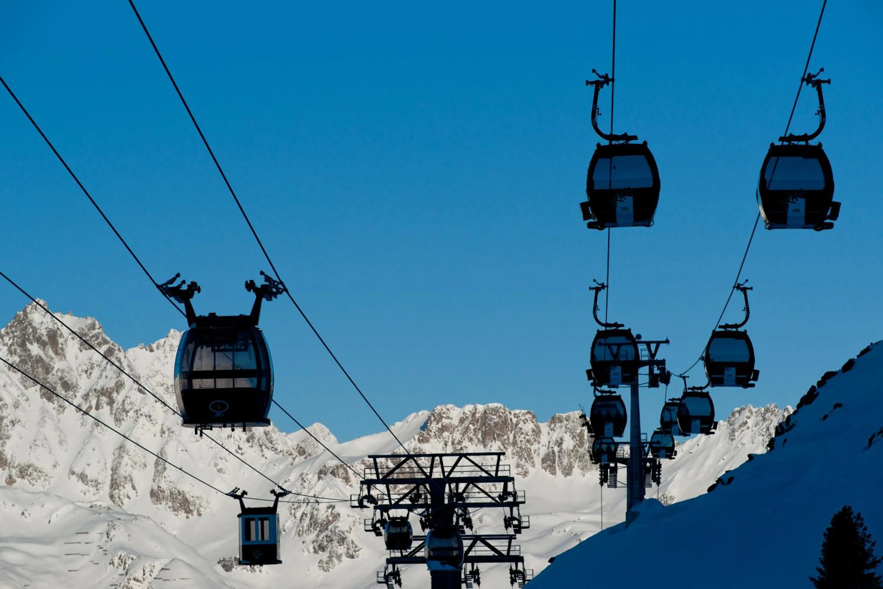 Skiing in Alpenresort Fluchthorn