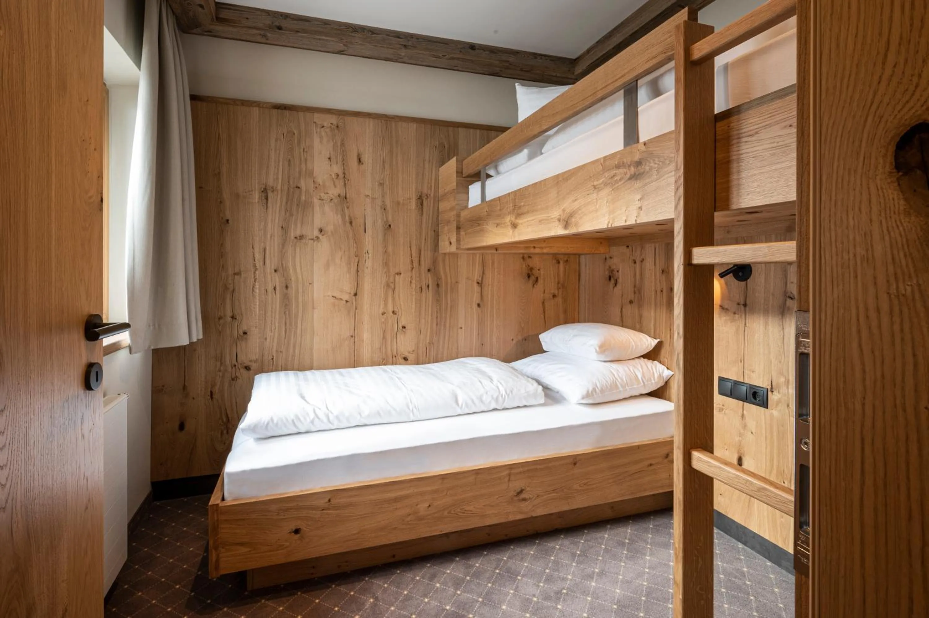 Family, Bed in Alpenresort Fluchthorn