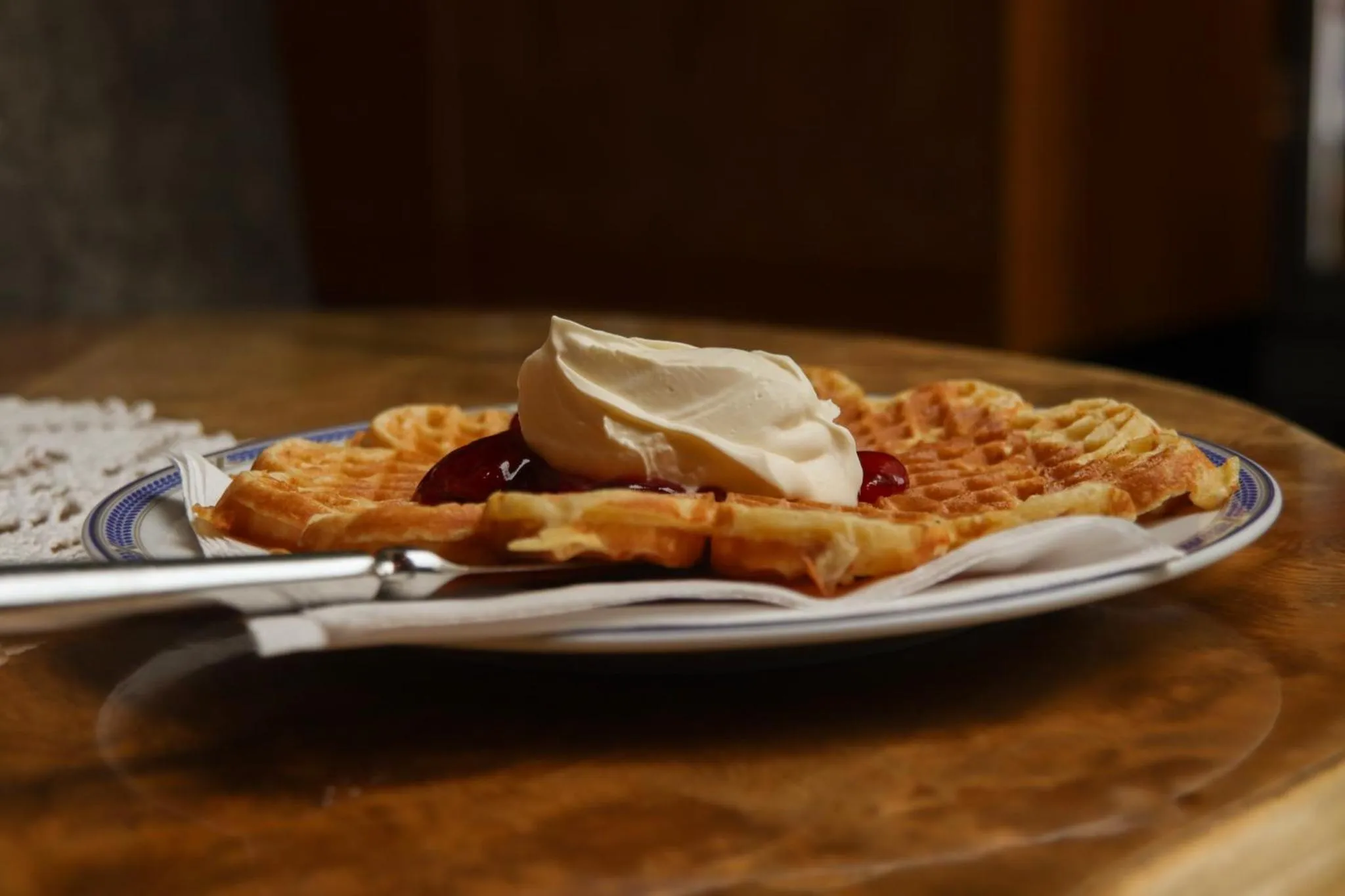 Restaurant/places to eat in Losby Gods Manor