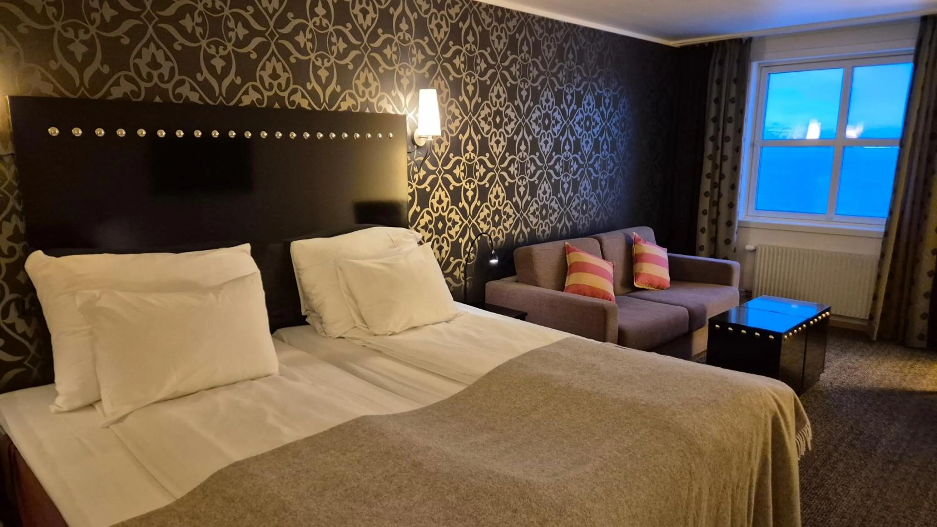 Bed in Home Hotel Arcticus