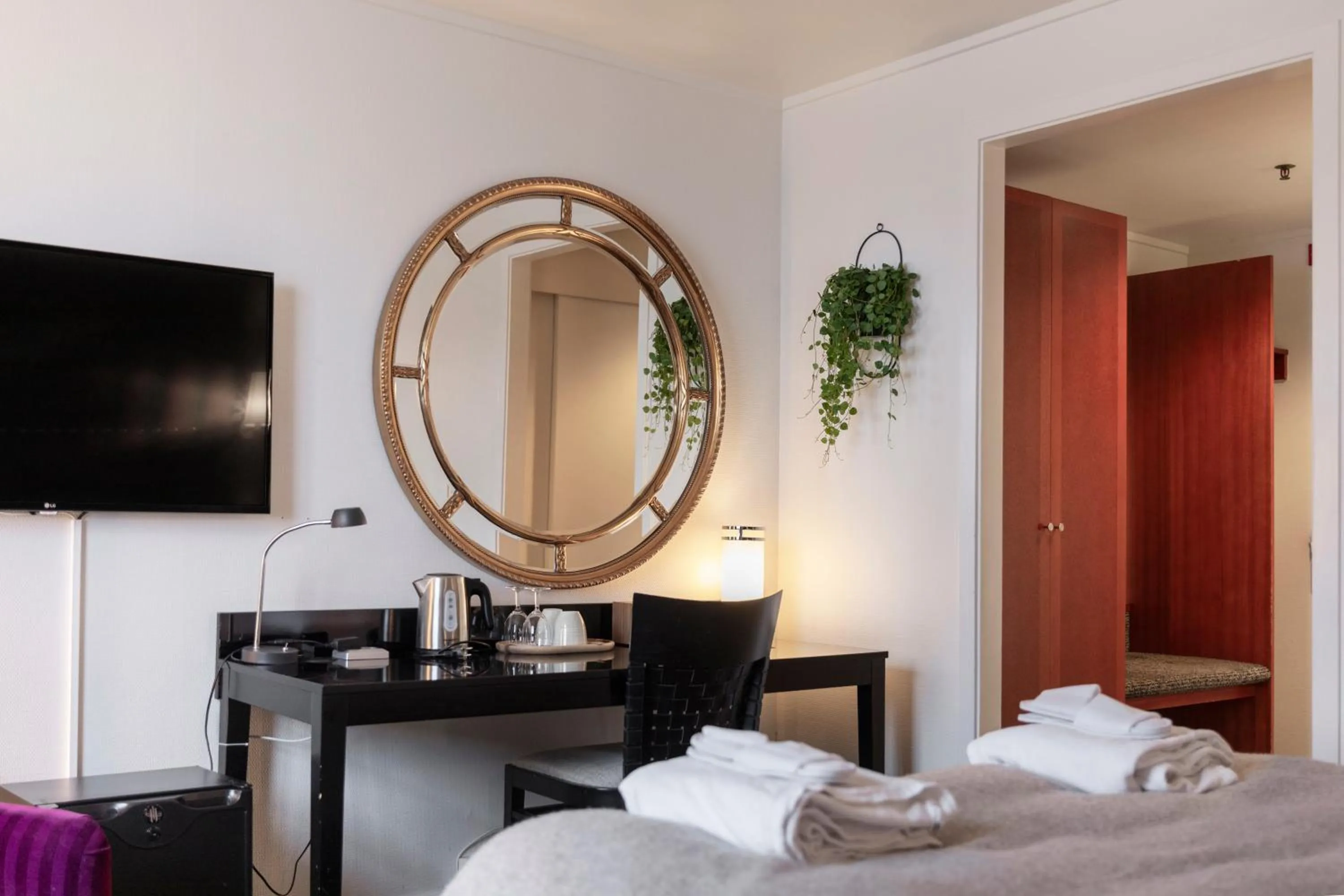 TV and multimedia, Bed in Home Hotel Arcticus