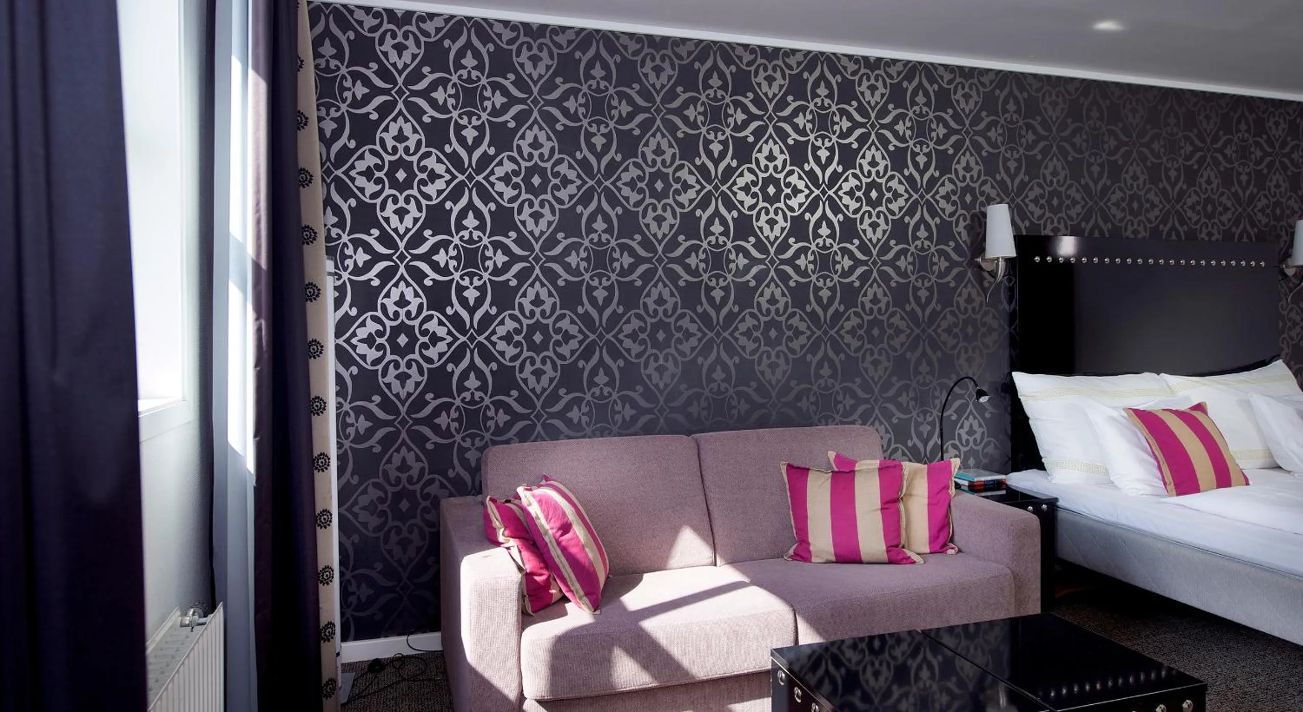 Photo of the whole room, Bed in Home Hotel Arcticus