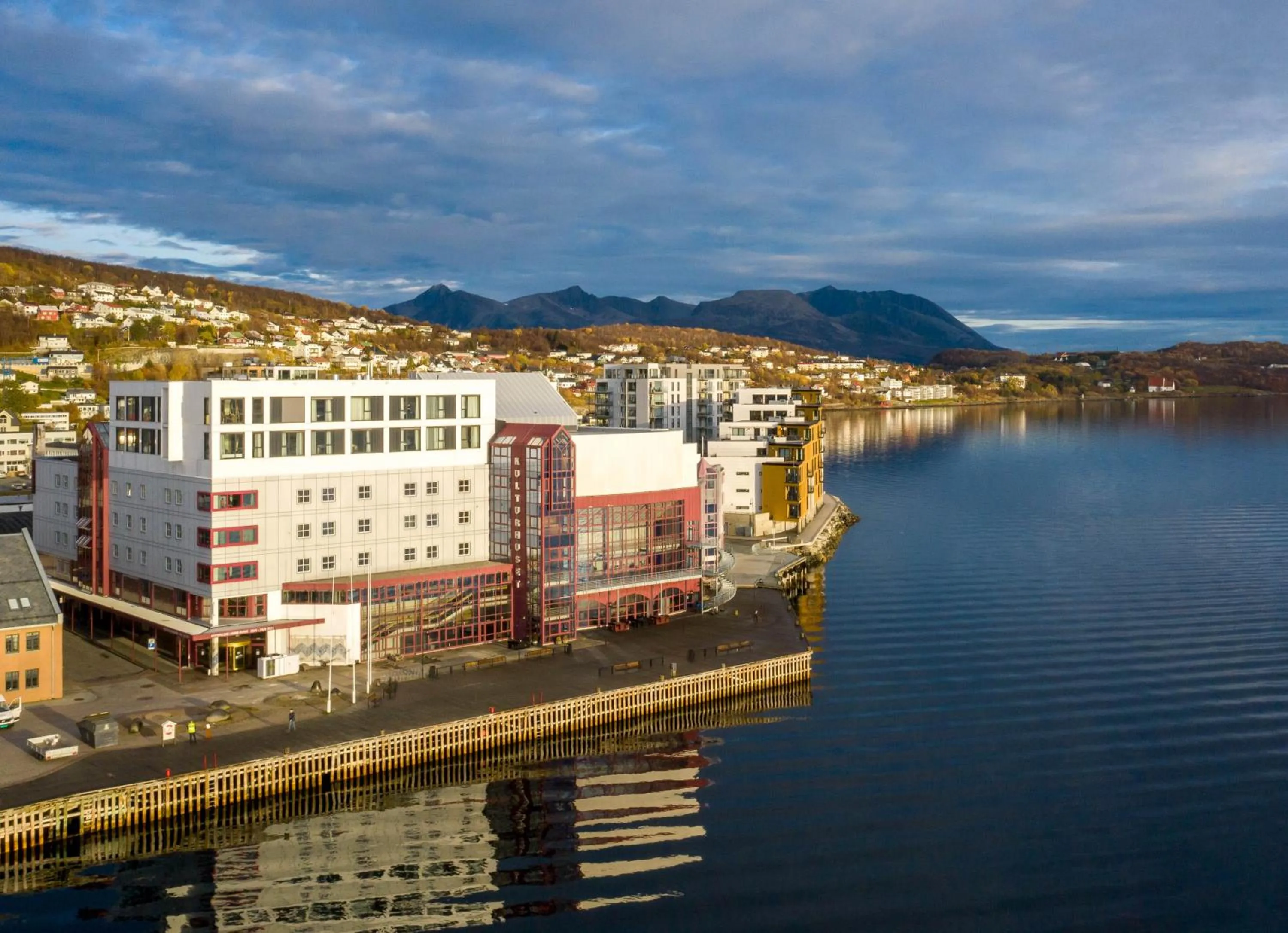 Property building in Home Hotel Arcticus