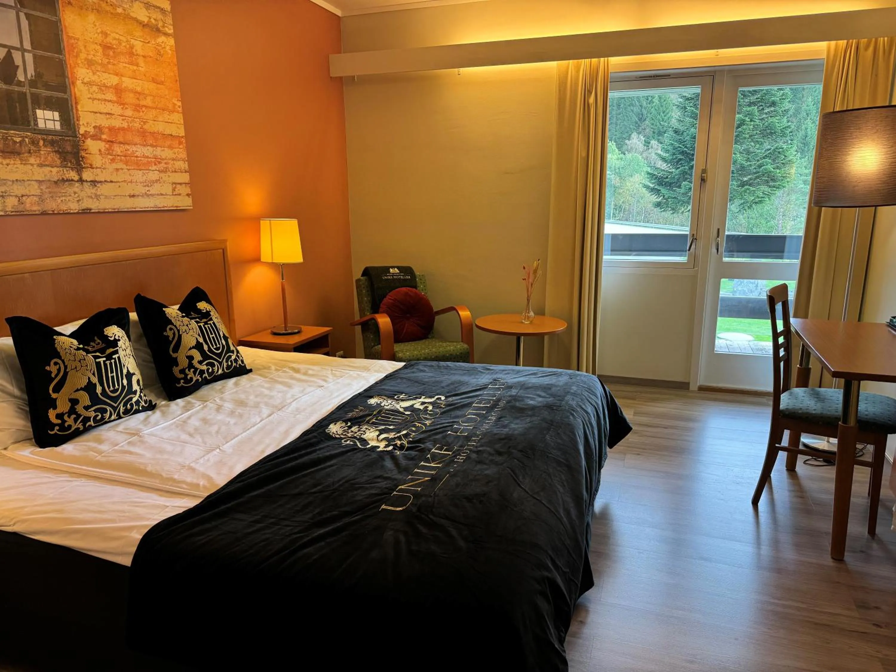 Bed in Utsikten Hotell Kvinesdal - Unike Hoteller