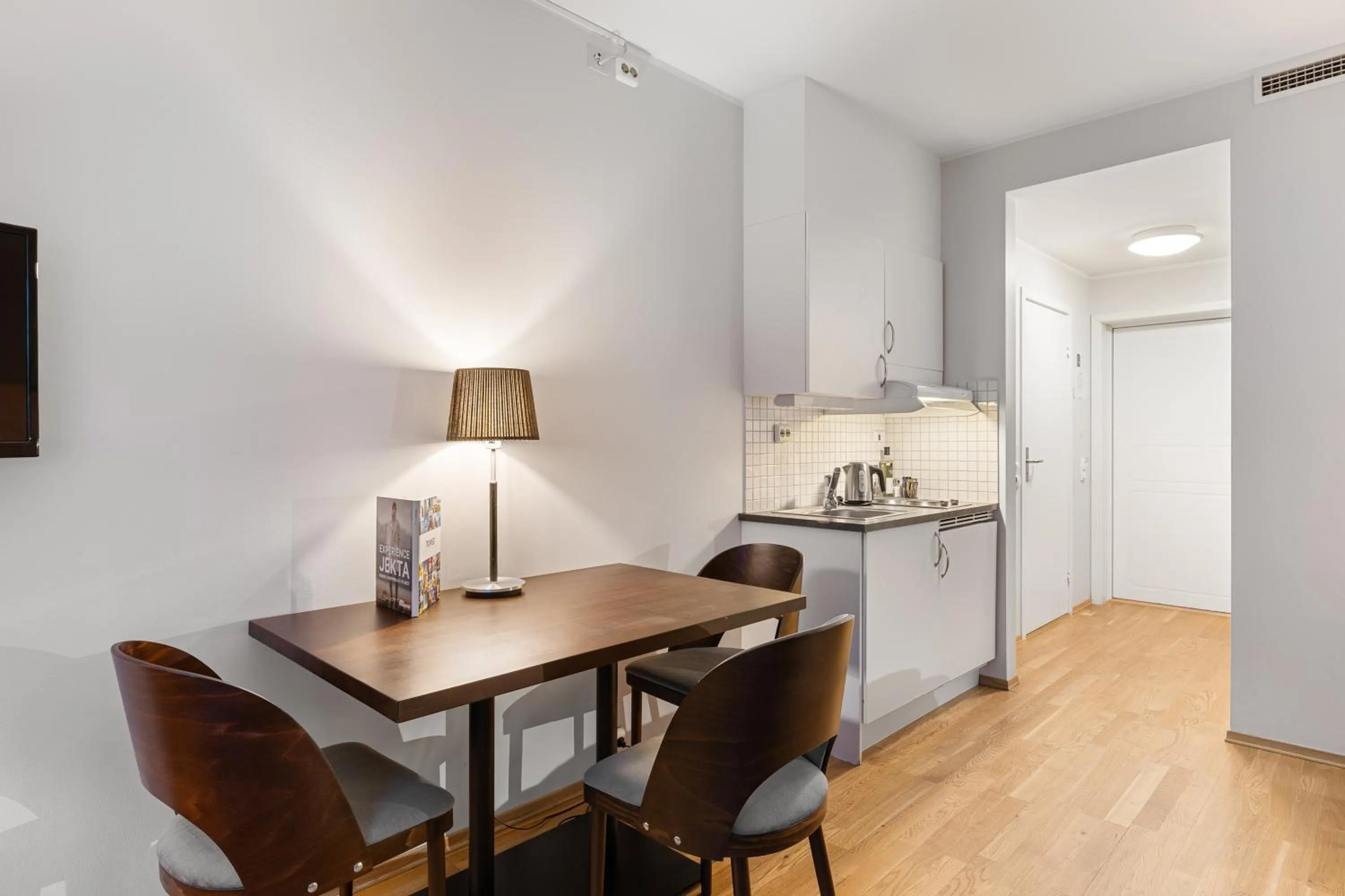 Kitchen or kitchenette in Enter City Hotel