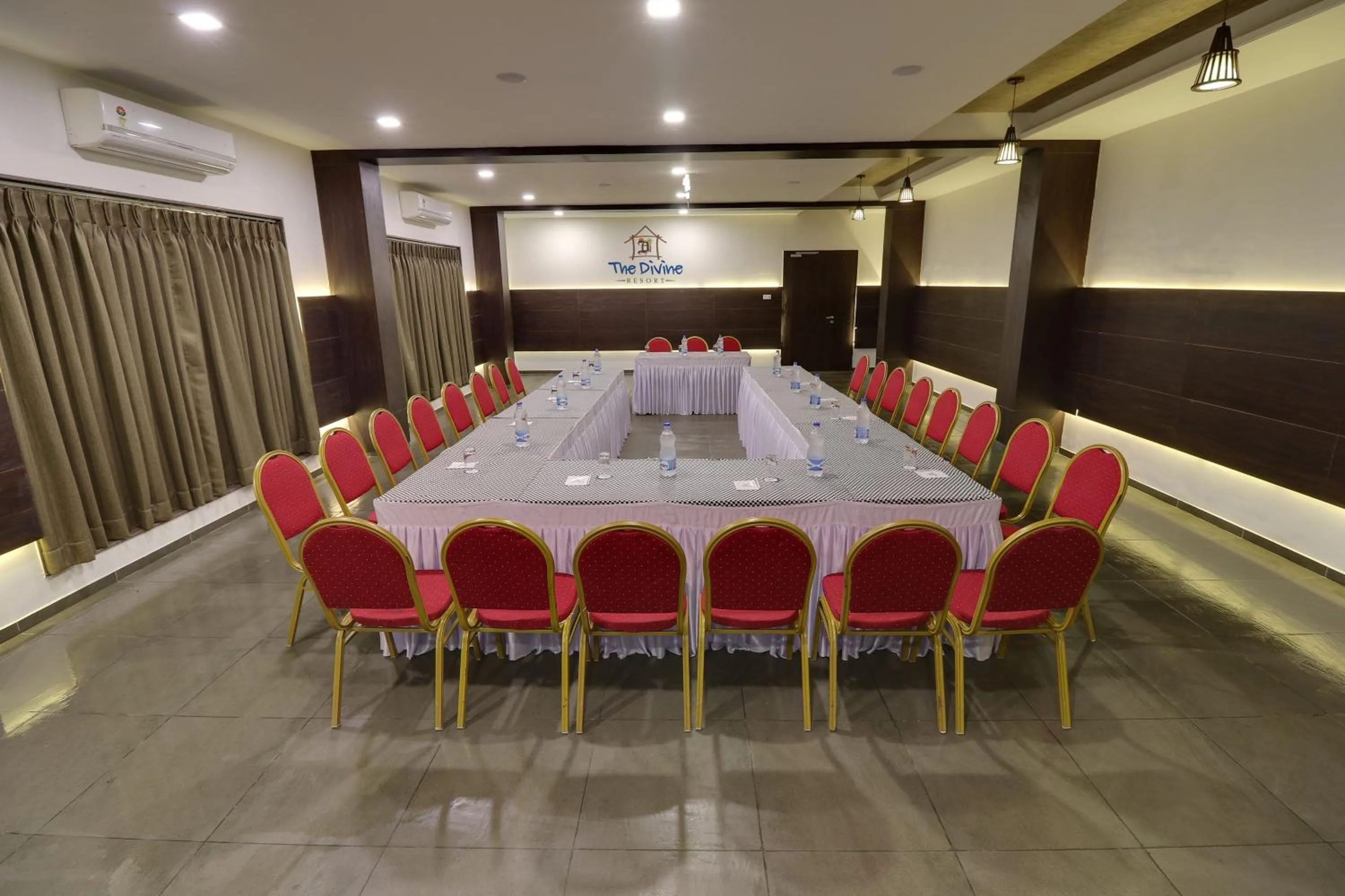 Meeting/conference room in The Divine Resort Somnath