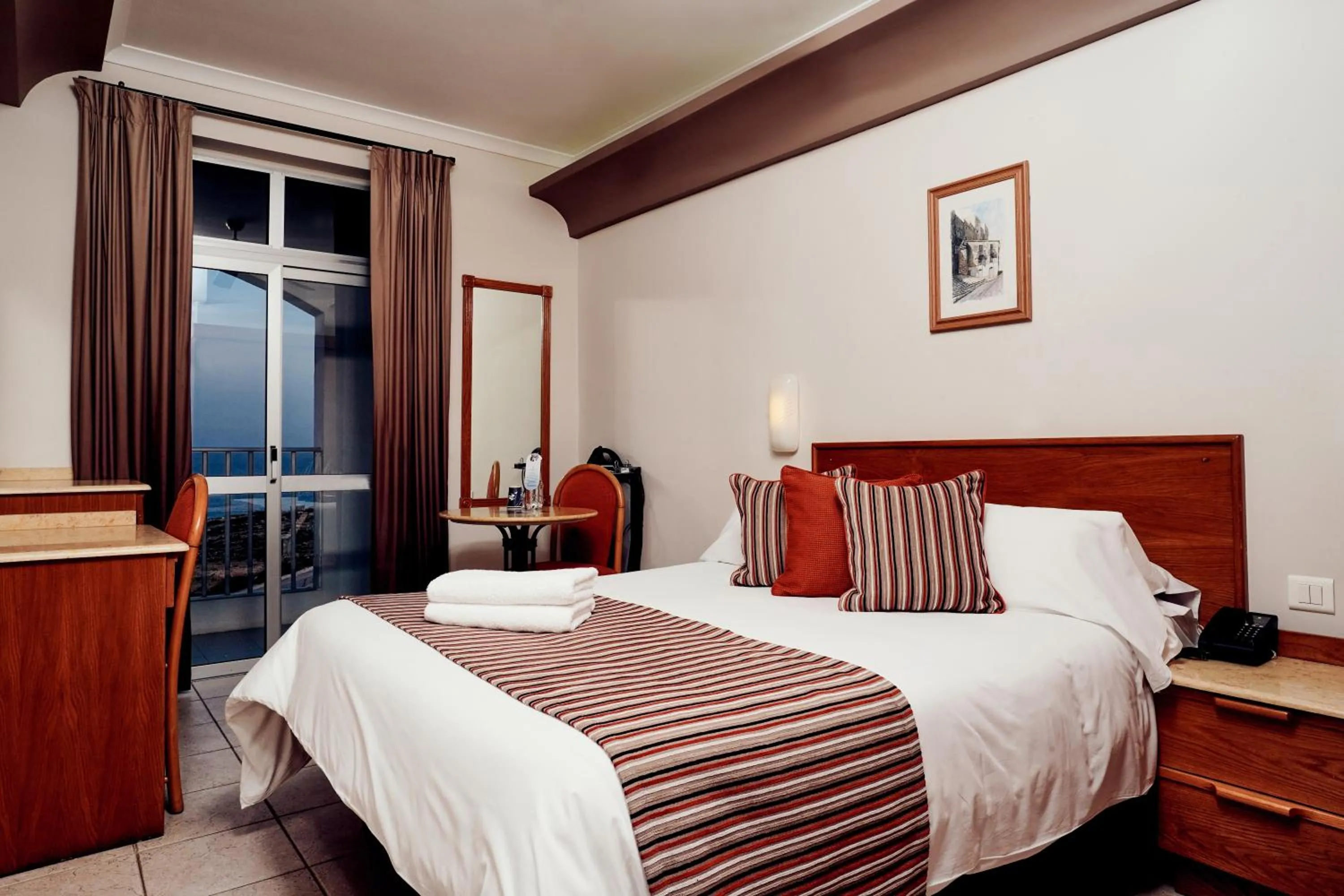 Bedroom, Bed in Paradise Bay Resort