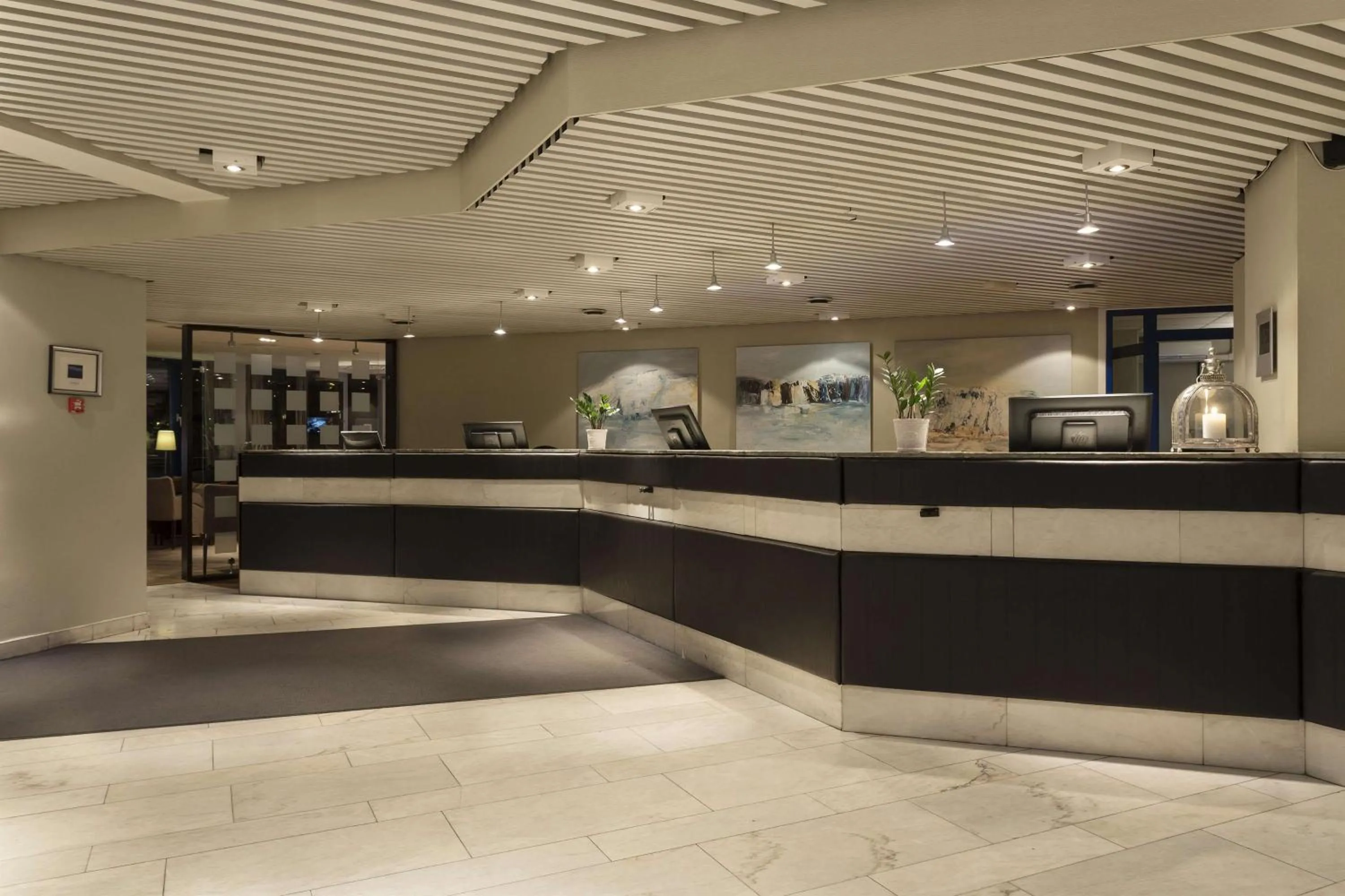 Lobby or reception in Scandic Sunnfjord Hotel & Spa