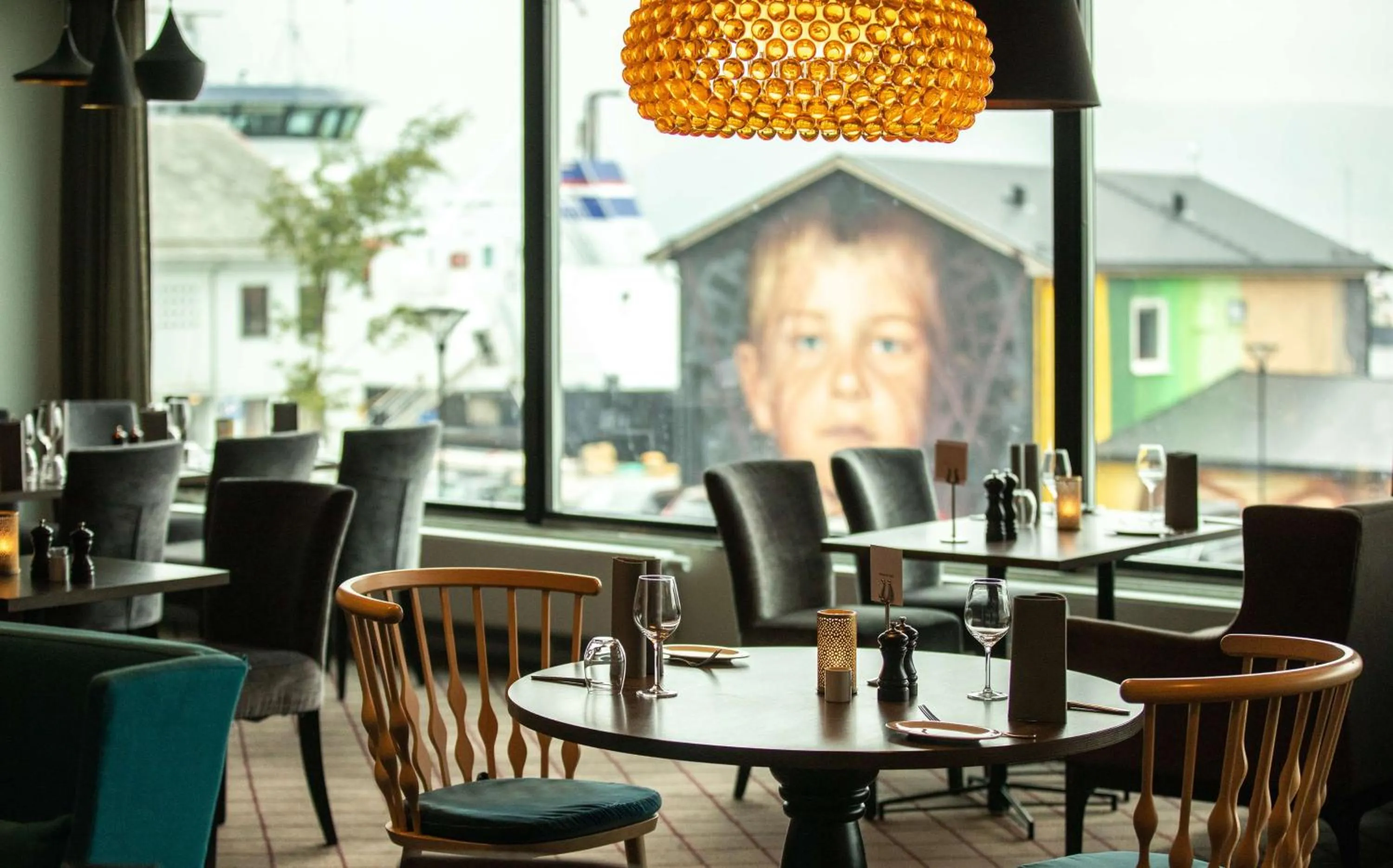 Restaurant/places to eat in Scandic Syv Søstre