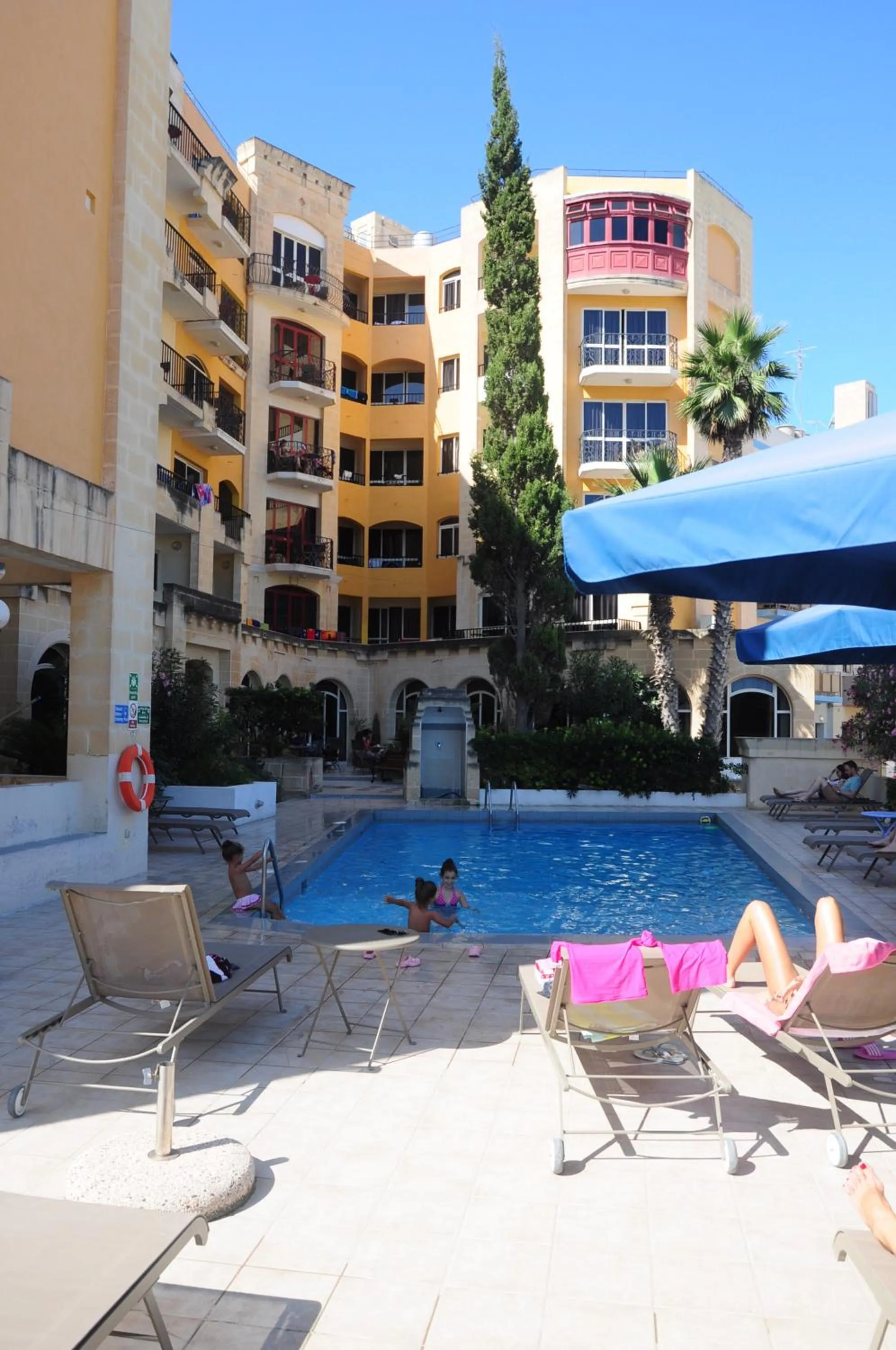 Swimming pool in Il Palazzin Hotel