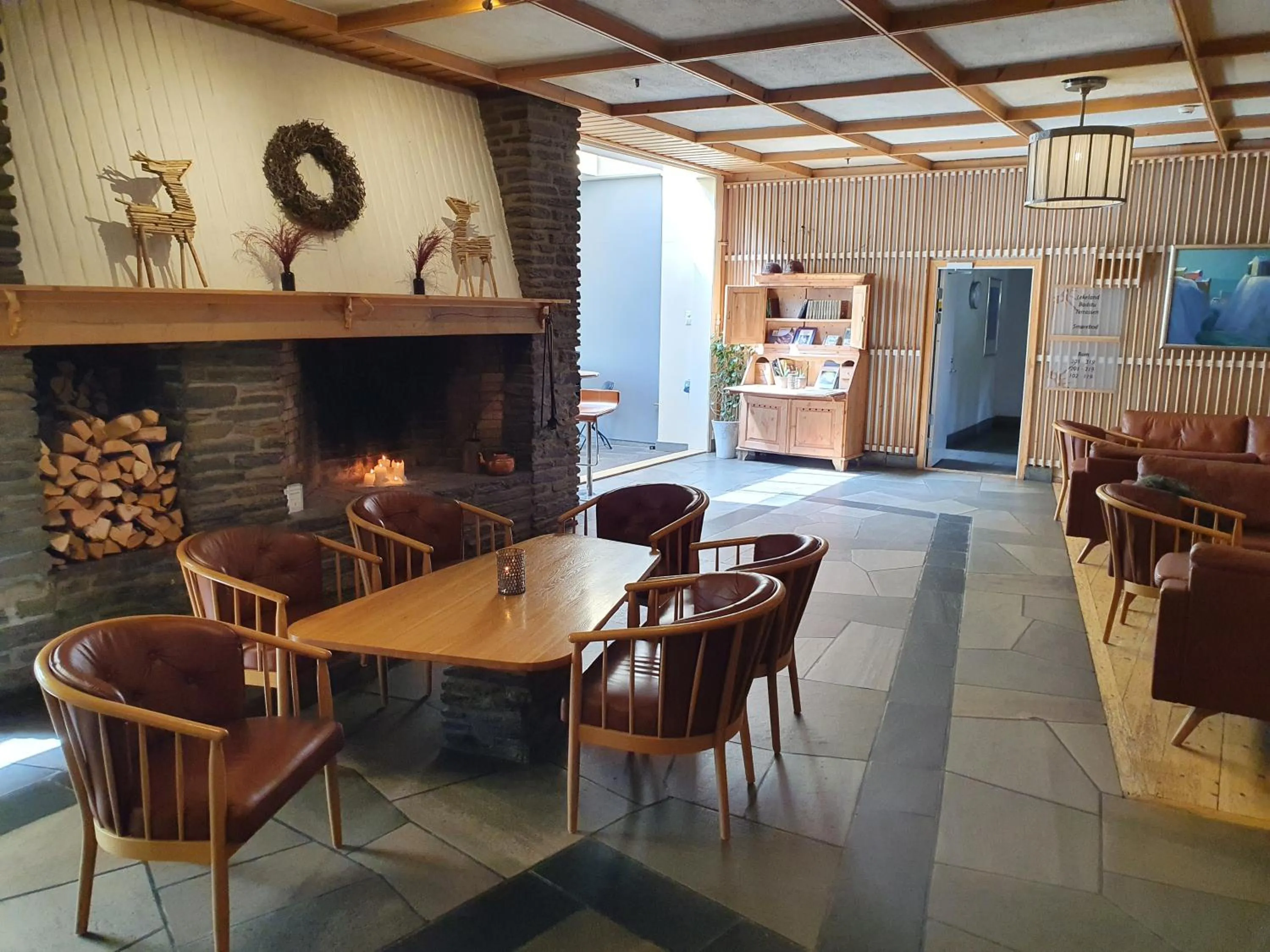 Lounge or bar in Røros Hotell - Bad & Velvære