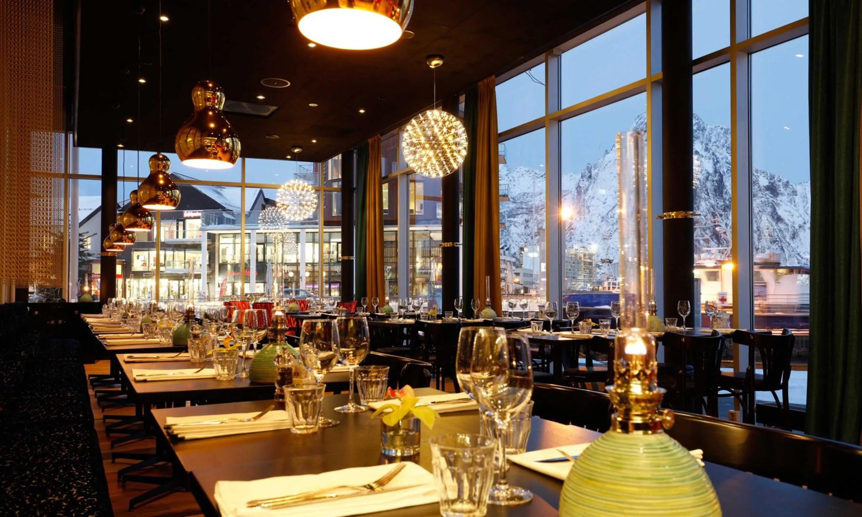 Buffet breakfast in Thon Hotel Lofoten